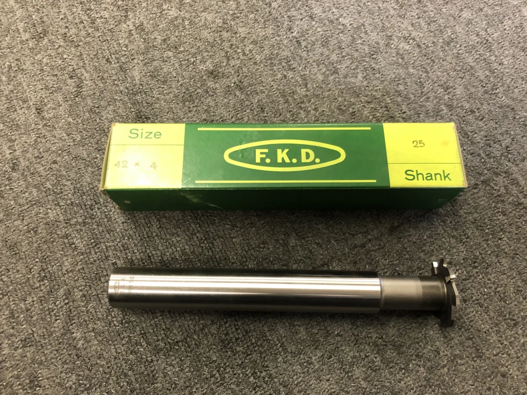 フクダ精工 FKD Tスロットカッター SKH56シリーズ 42ｘ4 / FUKUDA SEIKO (FKD) T-Slot Cutter SKH56シリーズ 42ｘ4 TR210217