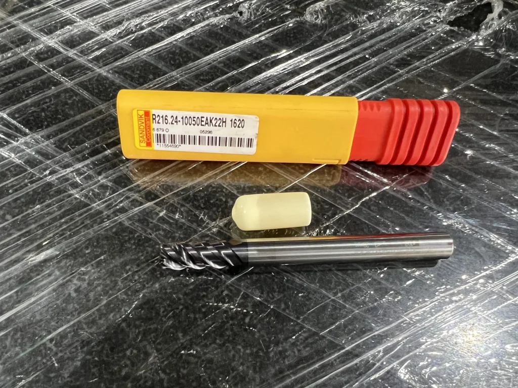 SANDVIK/サンドビック コロミルプルーラ R216.24-10050EAK22H 1620 / SANDVIK CoroMill Plura Roughing Ball End Mill R216.24-10050EAK22H 1620 TR220038
