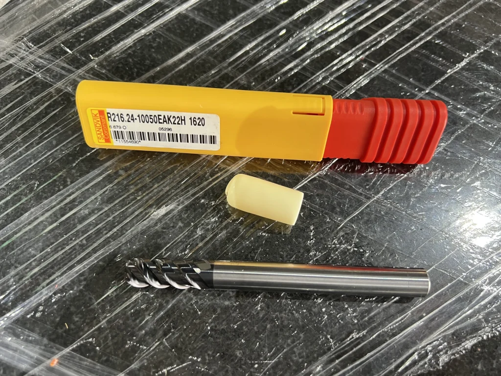 SANDVIK/サンドビック コロミルプルーラ R216.24-10050EAK22H 1620 / SANDVIK CoroMill Plura Roughing Ball End Mill R216.24-10050EAK22H 1620 TR220052