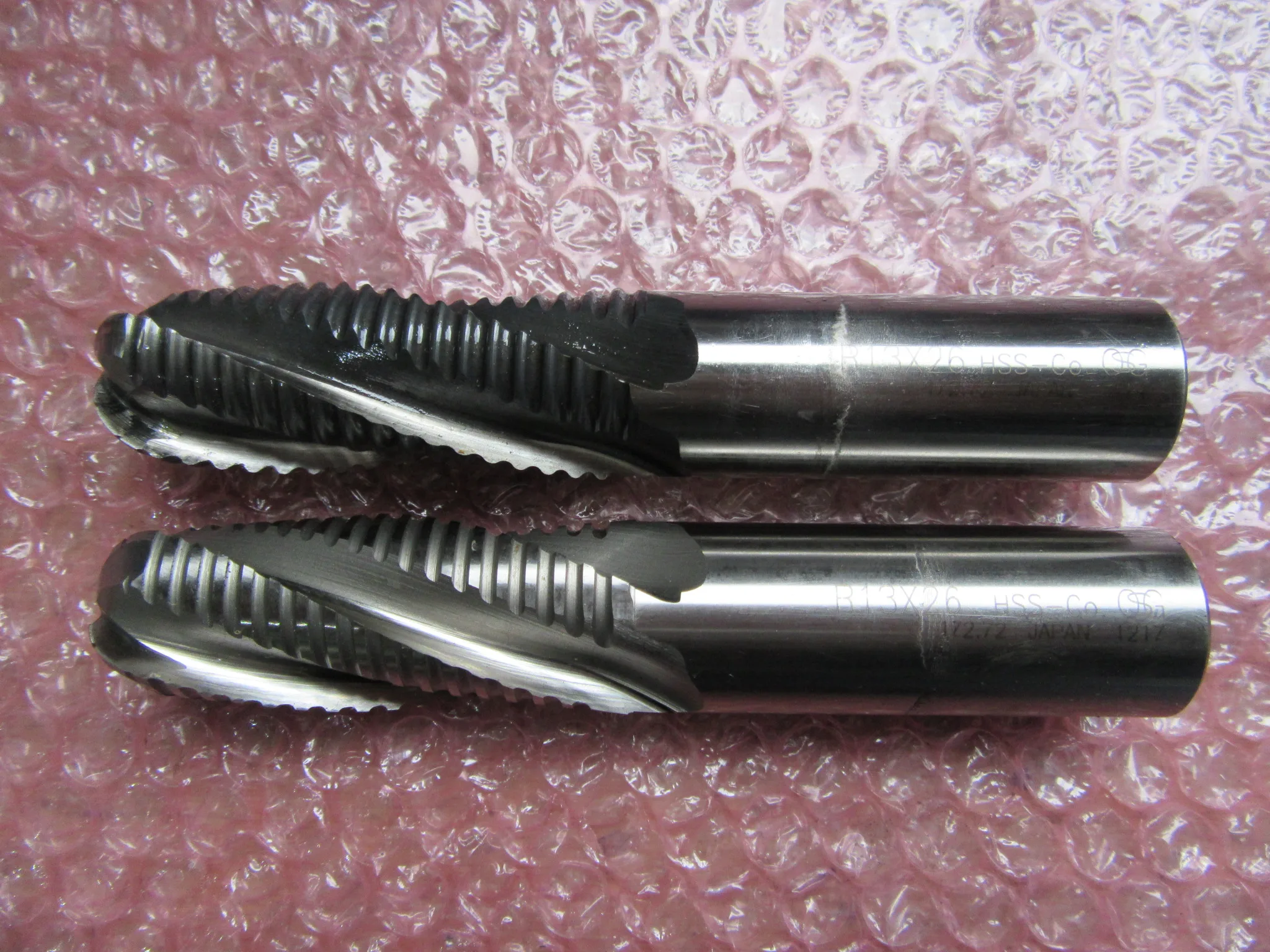 OSG/オーエスジー 4刃エンドミル2個 ①R13x26(REB) ②R13x26(RFB) / OSG 4-Flute Roughing Ball End Mill 2 pcs ①R13x26(REB) ②R13x26(RFB) TR230078