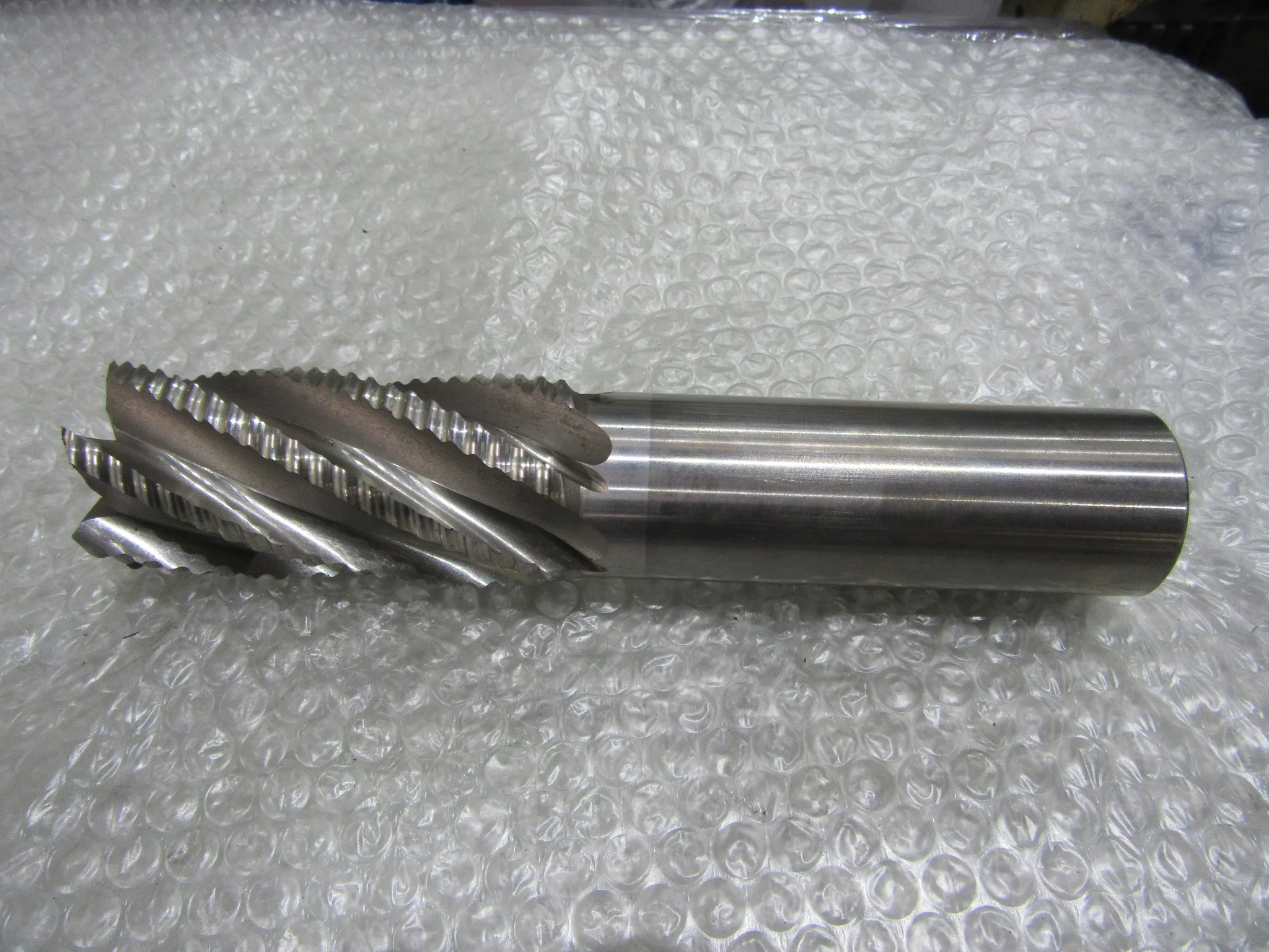 エンドミル / 6-Flute Roughing End Mill TR230207