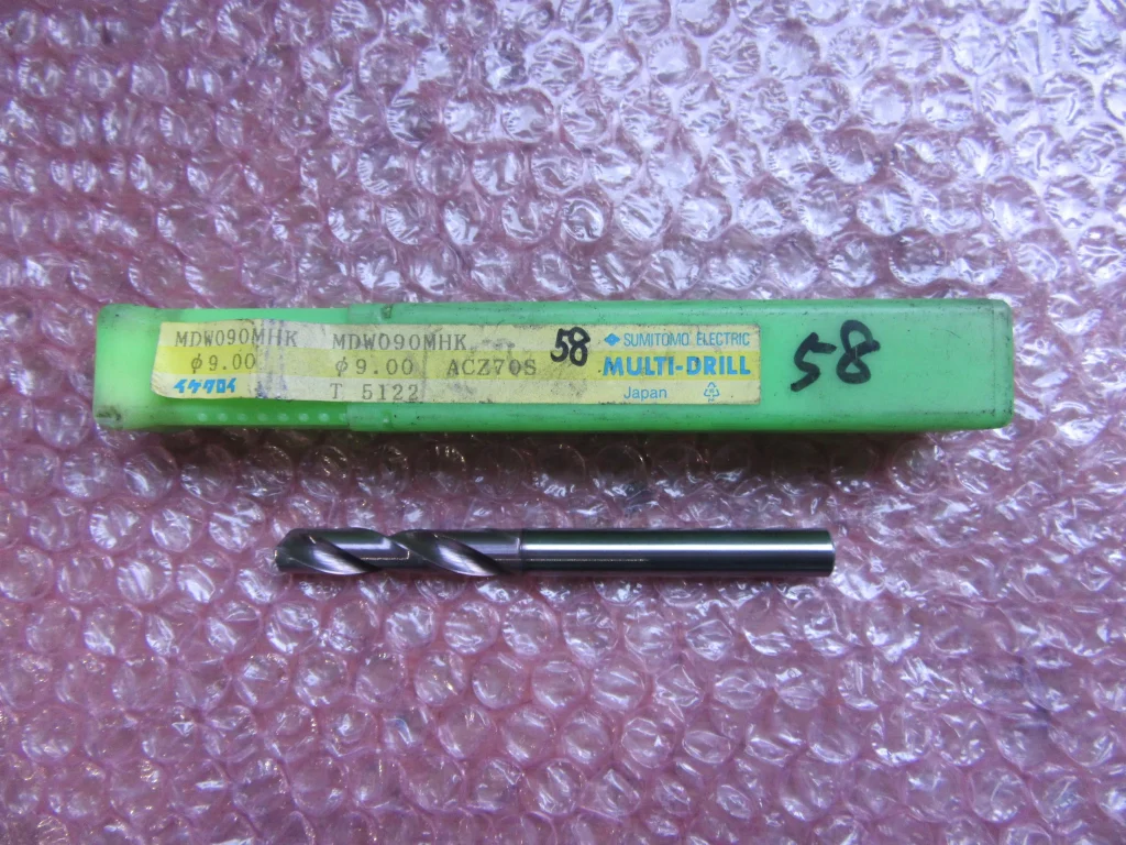 住友電工ハードメタル オイルホールドリル 090MHK φ9 / SUMITOMO ELECTRIC HARDMETAL 090MHK φ9 TR240012