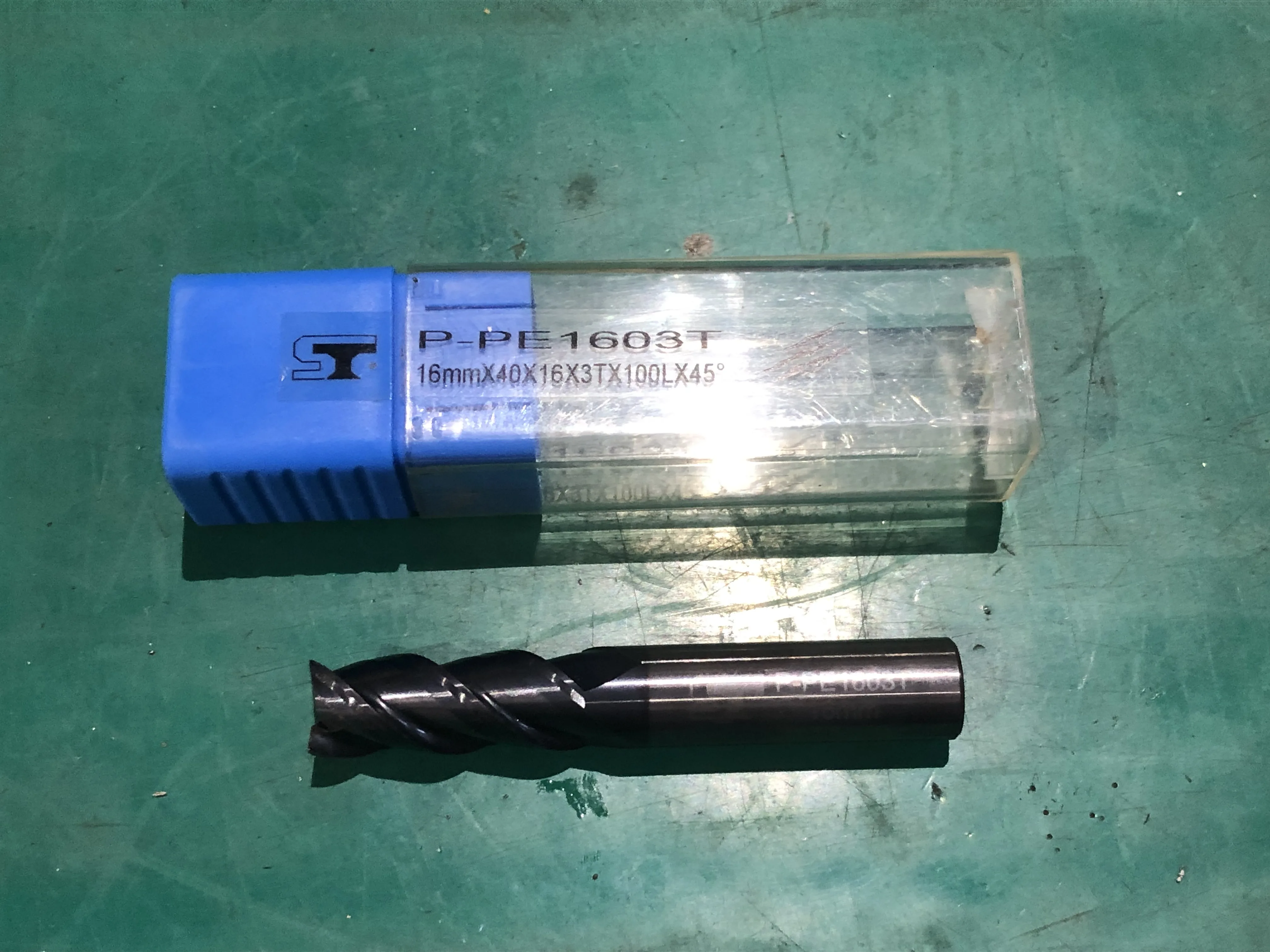 スピードタイガー 3枚刃/スクエア/エンドミル P-PE1603T / SPEED TIGER TECHNOLOGY P-PE1603T TR240206