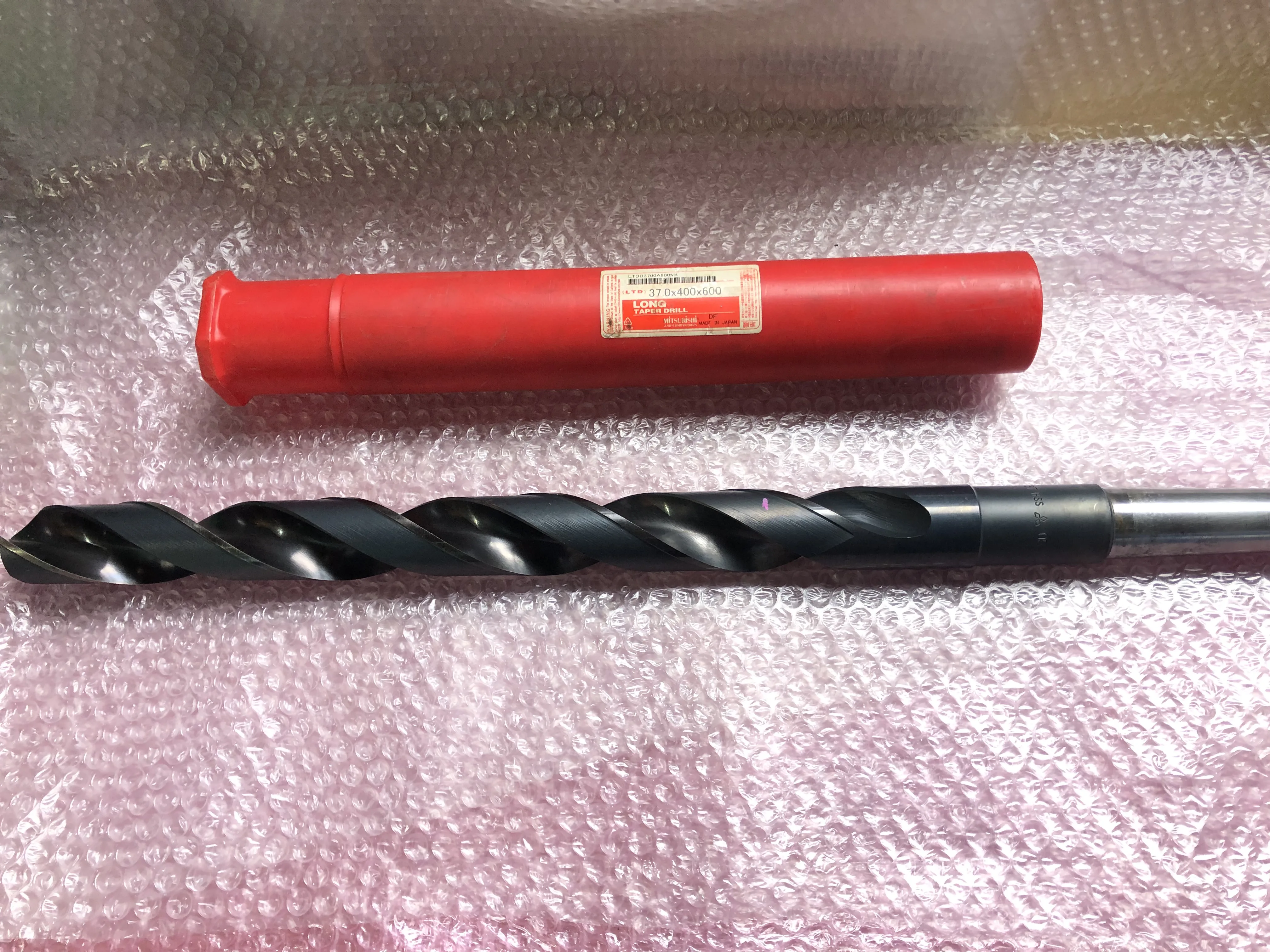 三菱マテリアル テーパーシャンクドリル φ37.0x400x600 / MITSUBISHI MATERIALS φ37.0x400x600 TR250110