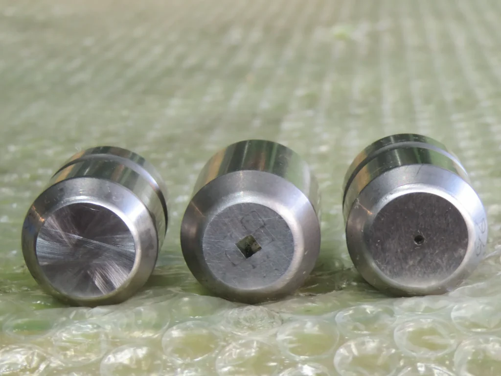 アマダ タレパン金型(ダイ) 3個セット（不明,3.40ｘ3.40,1.8） / AMADA Turret Punch Die 3個セット（不明,3.40ｘ3.40,1.8）