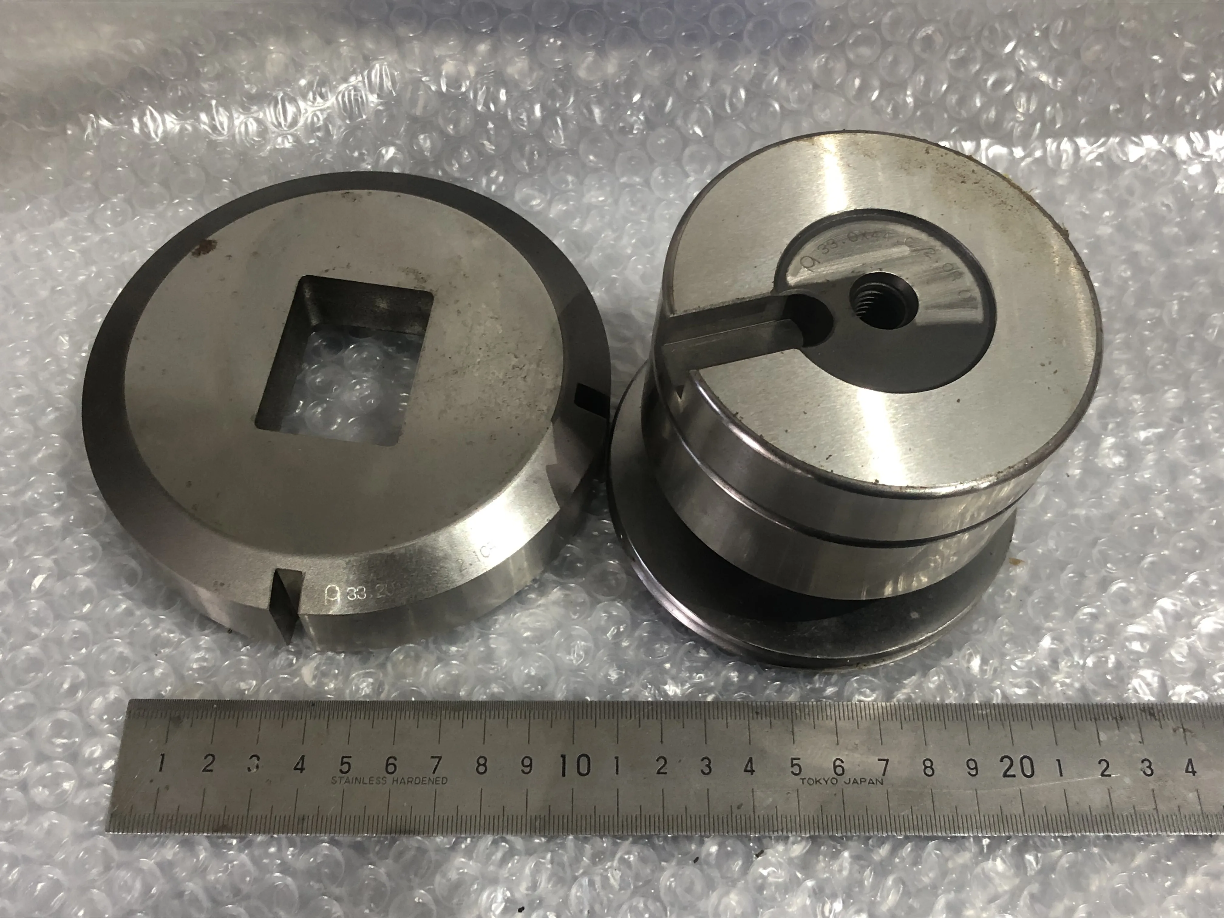 アマダ タレパン金型（ショート/セット） パンチ：33.0ｘ44.0 2.０Ｒ ＯＨ ダイ：33.20ｘ44.20 20.2.10Ｒ / AMADA Turret Punch & Die Set (Short) パンチ：33.0ｘ44.0 2.０Ｒ ＯＨ ダイ：33.20ｘ44.20 20.2.10Ｒ TS230030