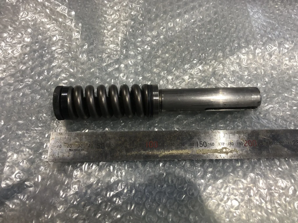アマダ タレパン金型（ロング/パンチ） パンチ：1.60ｘ5.30 / AMADA Turret Punch (Long) パンチ：1.60ｘ5.30 TS230105