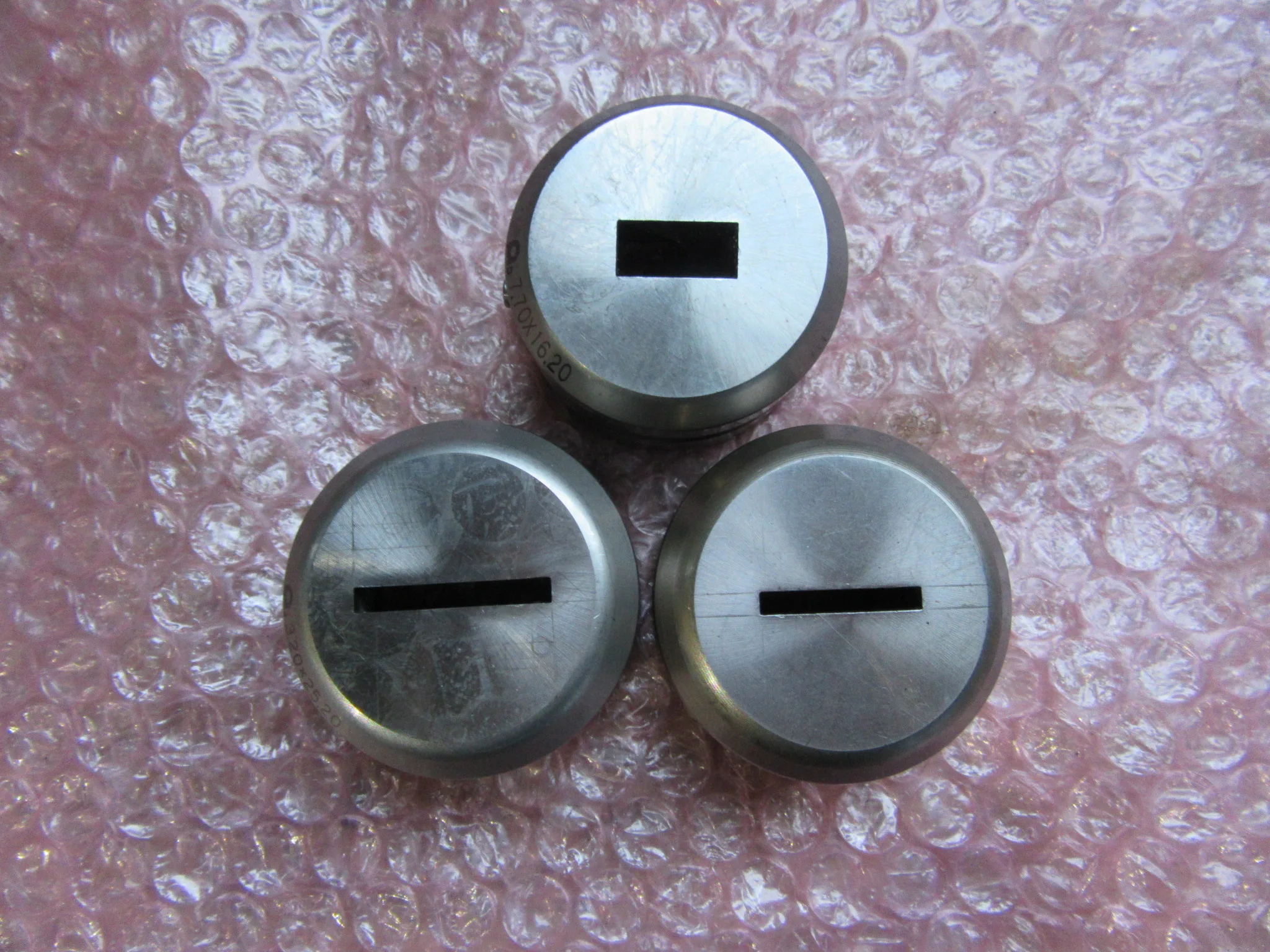 アマダ タレパン金型（ダイ）3個 ①2.9x20.6②7.70ｘ16.20③3.20ｘ25.20 / AMADA Turret Punch Die 3pcs ①2.9x20.6②7.70ｘ16.20③3.20ｘ25.20 TS230138