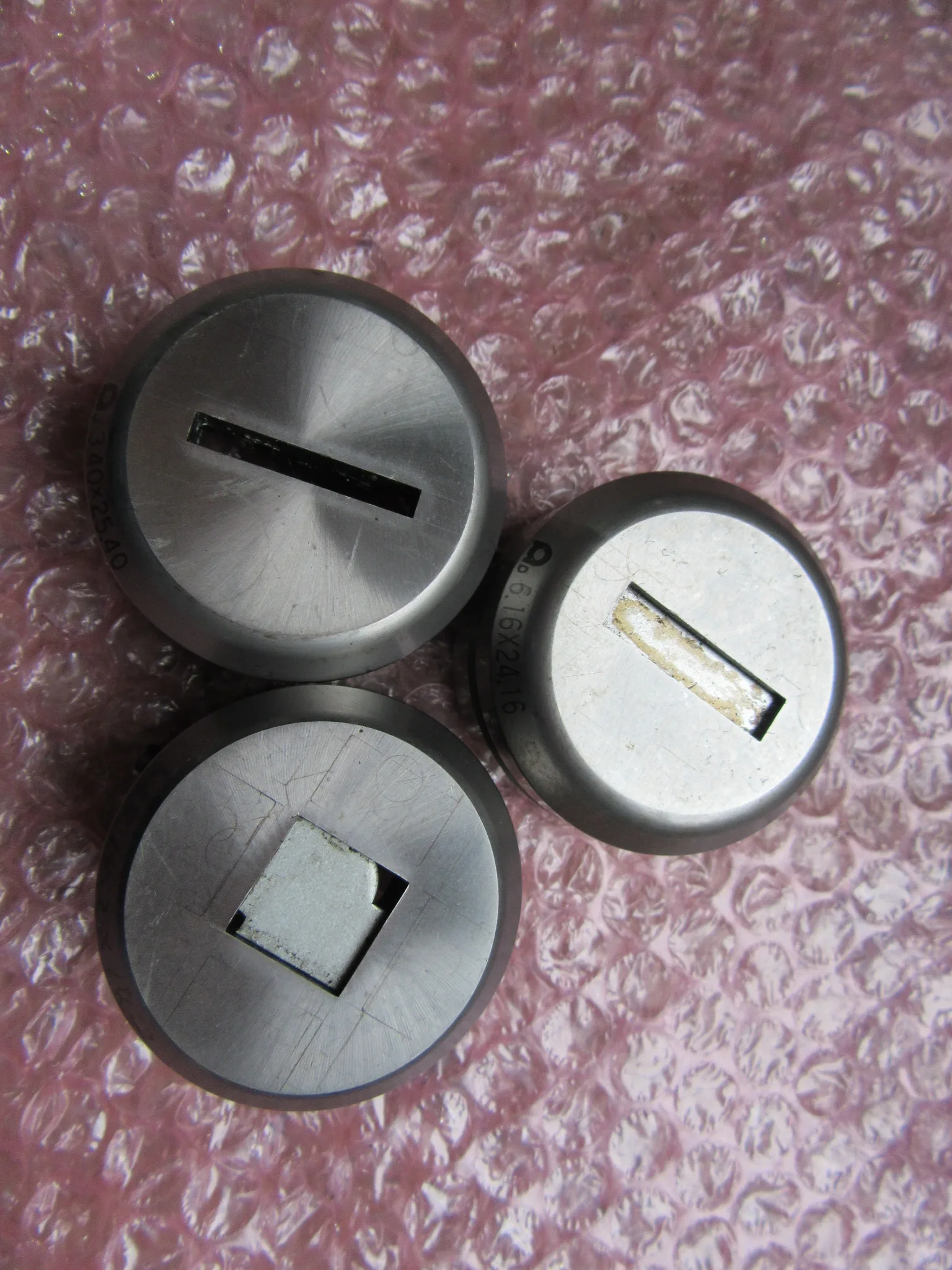 アマダ タレパン金型（ダイ）3個 ①14.2ｘ14.2②6.16ｘ24.16③3.40ｘ25.40 / AMADA Turret Punch Die 3pcs ①14.2ｘ14.2②6.16ｘ24.16③3.40ｘ25.40 TS230144