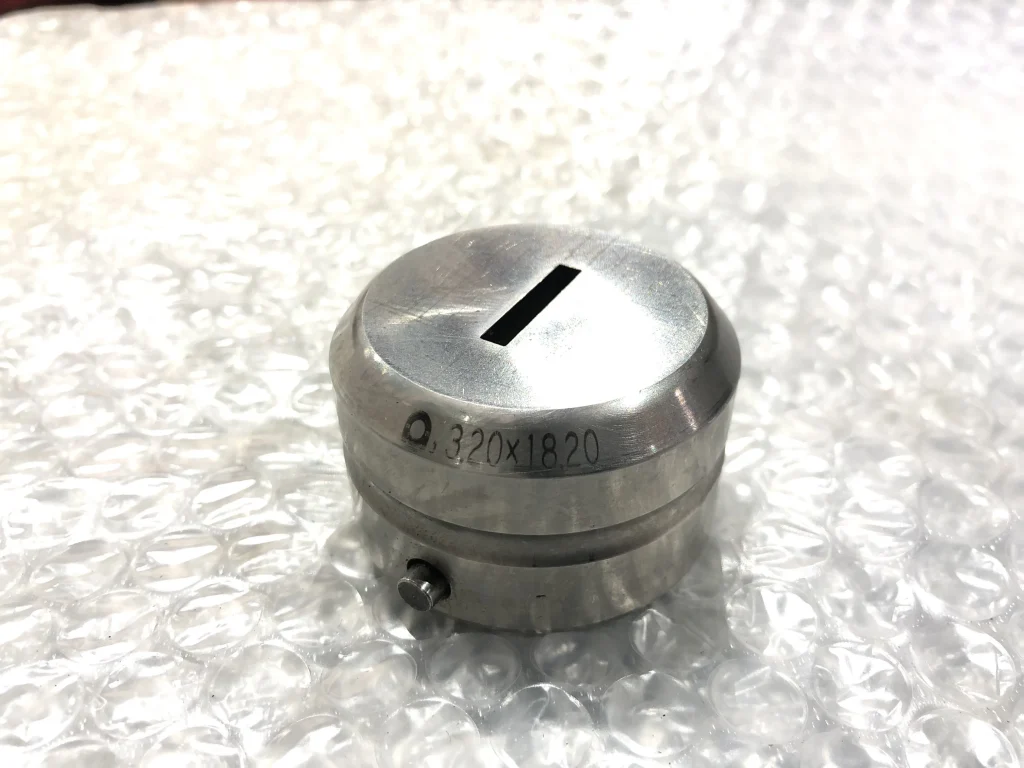 アマダ タレパン金型（ダイ）3個 ①3.20x18.20 ②4.70x25.20 ③.10.2x10.2 / AMADA Turret Punch Die 3pcs ①3.20x18.20 ②4.70x25.20 ③.10.2x10.2 TS230178