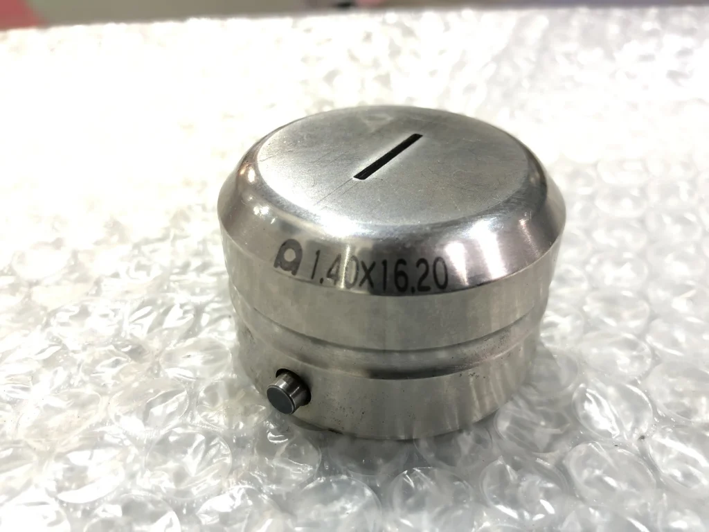 アマダ タレパン金型（ダイ）3個 ①1.40x16.20 ②15.2 ③.14.4 / AMADA Turret Punch Die 3pcs ①1.40x16.20 ②15.2 ③.14.4 TS230182