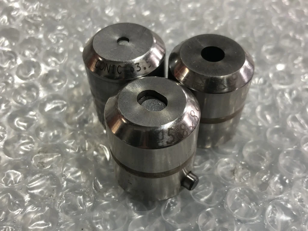 コニック タレパン金型（ダイ）3個 φ3.5/φ6.9/5.8ｘ8 Ｃ＝0.4 / CONIC Turret Punch Die 3pcs φ3.5/φ6.9/5.8ｘ8 Ｃ＝0.4 TS230186