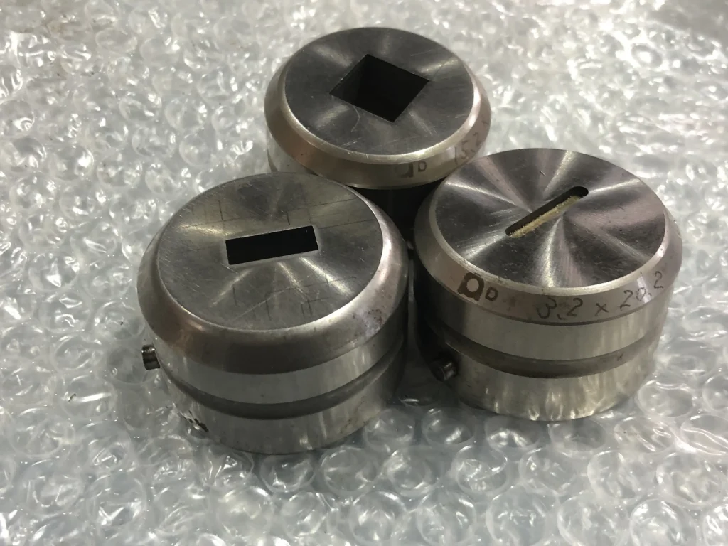 アマダ タレパン金型（ダイ）3個 3.2ｘ20.2/15.2ｘ15.2/6.20ｘ15.20 / AMADA Turret Punch Die 3pcs 3.2ｘ20.2/15.2ｘ15.2/6.20ｘ15.20 TS230189