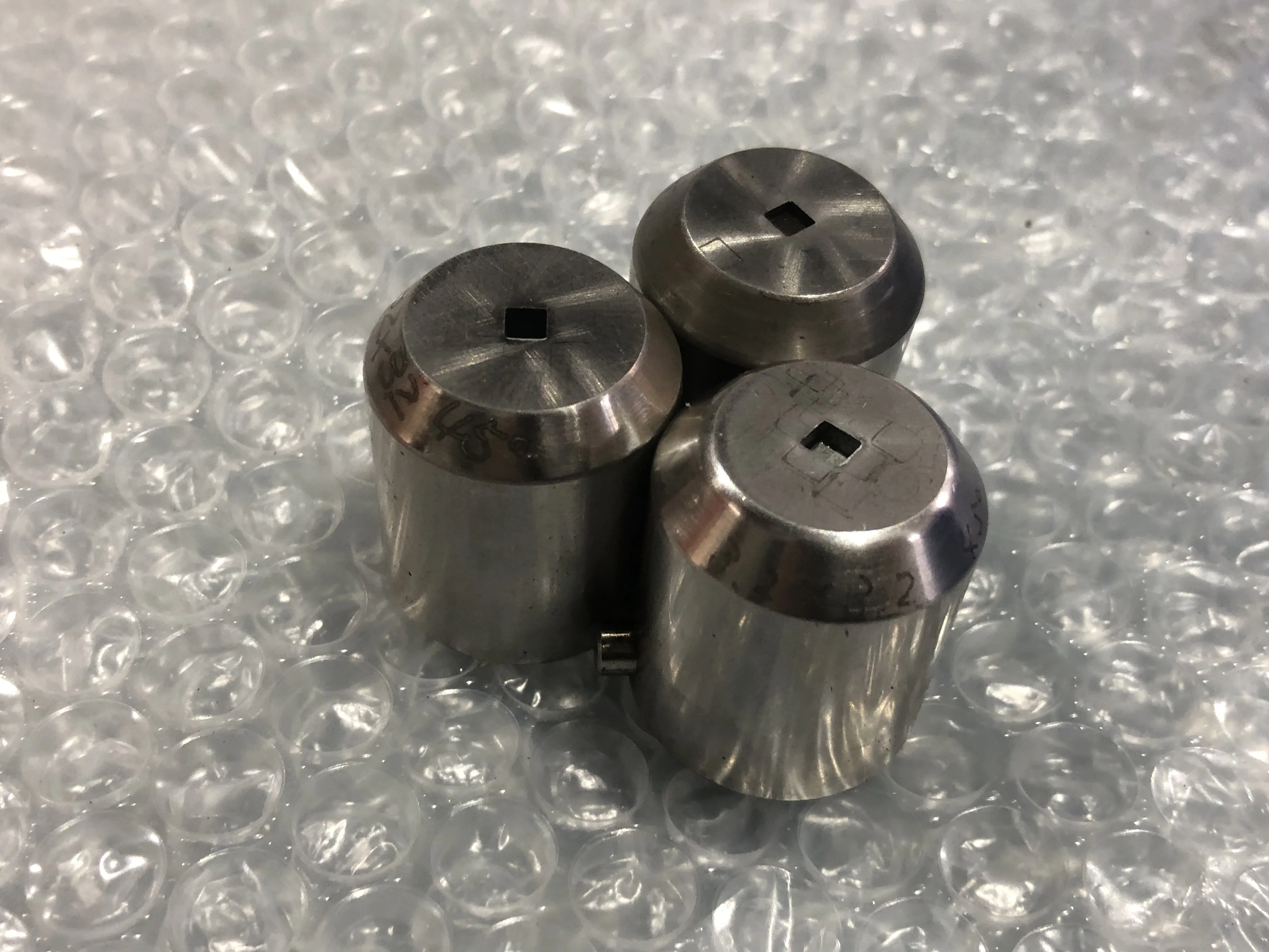 アマダ タレパン金型（ダイ）3個 3.2ｘ3.2 / AMADA Turret Punch Die 3pcs 3.2ｘ3.2 TS230195