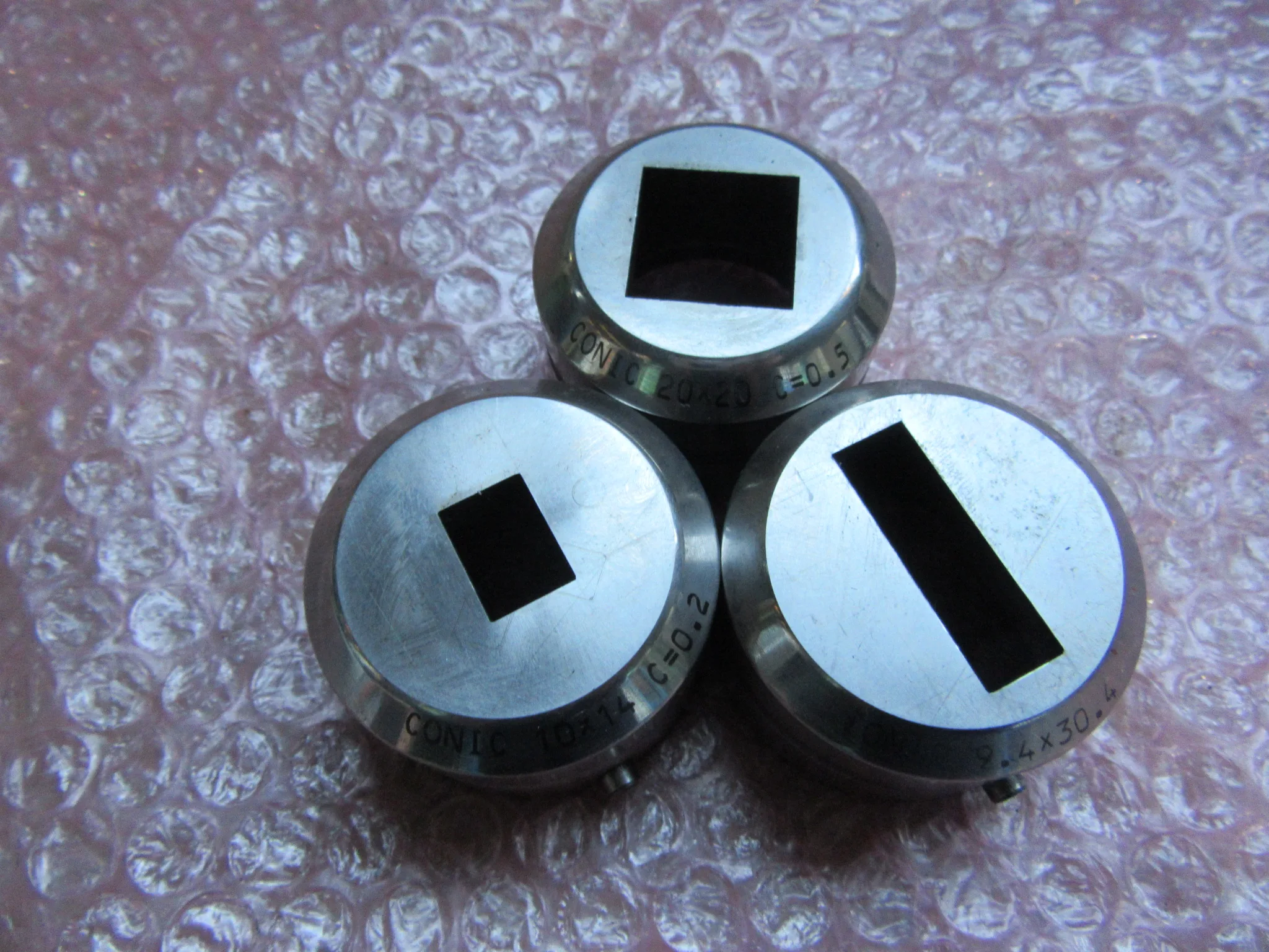 コニック タレパン金型（ダイ）3個 ①20ｘ20 C=0.5 ②9.4ｘ30.4 ③10ｘ14 C=0.2 / CONIC Turret Punch Die 3pcs ①20ｘ20 C=0.5 ②9.4ｘ30.4 ③10ｘ14 C=0.2 TS230203