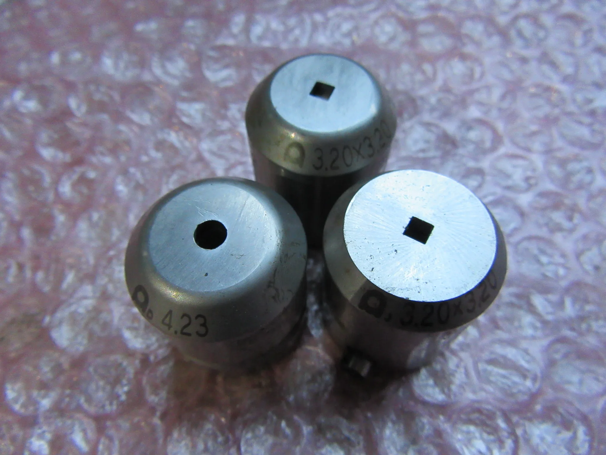 アマダ タレパン金型（ダイ）3個 ①3.20ｘ3.20 ②3.20ｘ3.20 ③4.23 / AMADA Turret Punch Die 3pcs ①3.20ｘ3.20 ②3.20ｘ3.20 ③4.23 TS230205