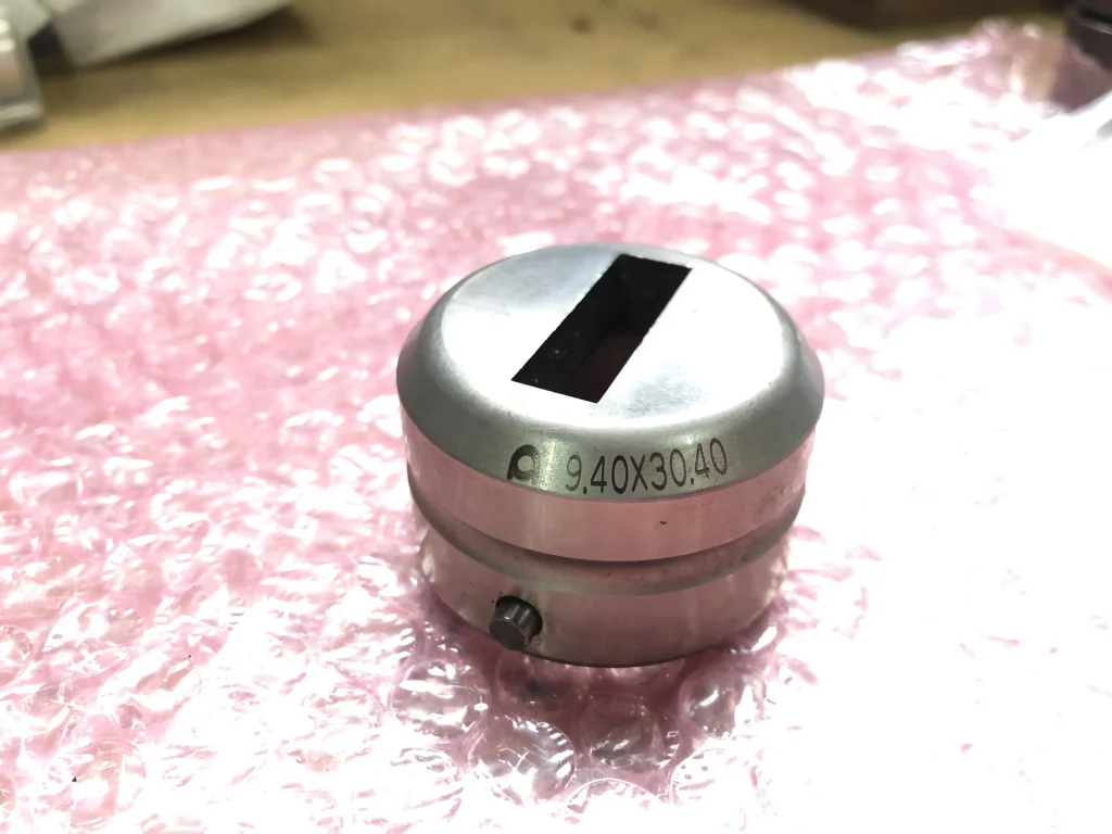アマダ タレパン金型（ダイ）3個 ①22.80x22.80 ②2.40x20.40 ③9.40x30.40 / AMADA Turret Punch Die 3pcs ①22.80x22.80 ②2.40x20.40 ③9.40x30.40 TS230211