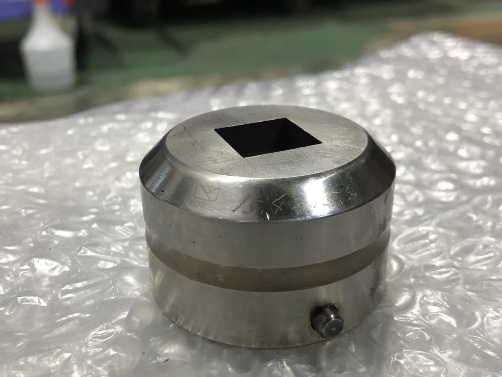コニック タレパン金型（ダイ）3個 ①15.4x15.4 ②.14.4x14.4 ③6x20/C=0.4 / CONIC Turret Punch Die 3pcs ①15.4x15.4 ②.14.4x14.4 ③6x20/C=0.4 TS230215