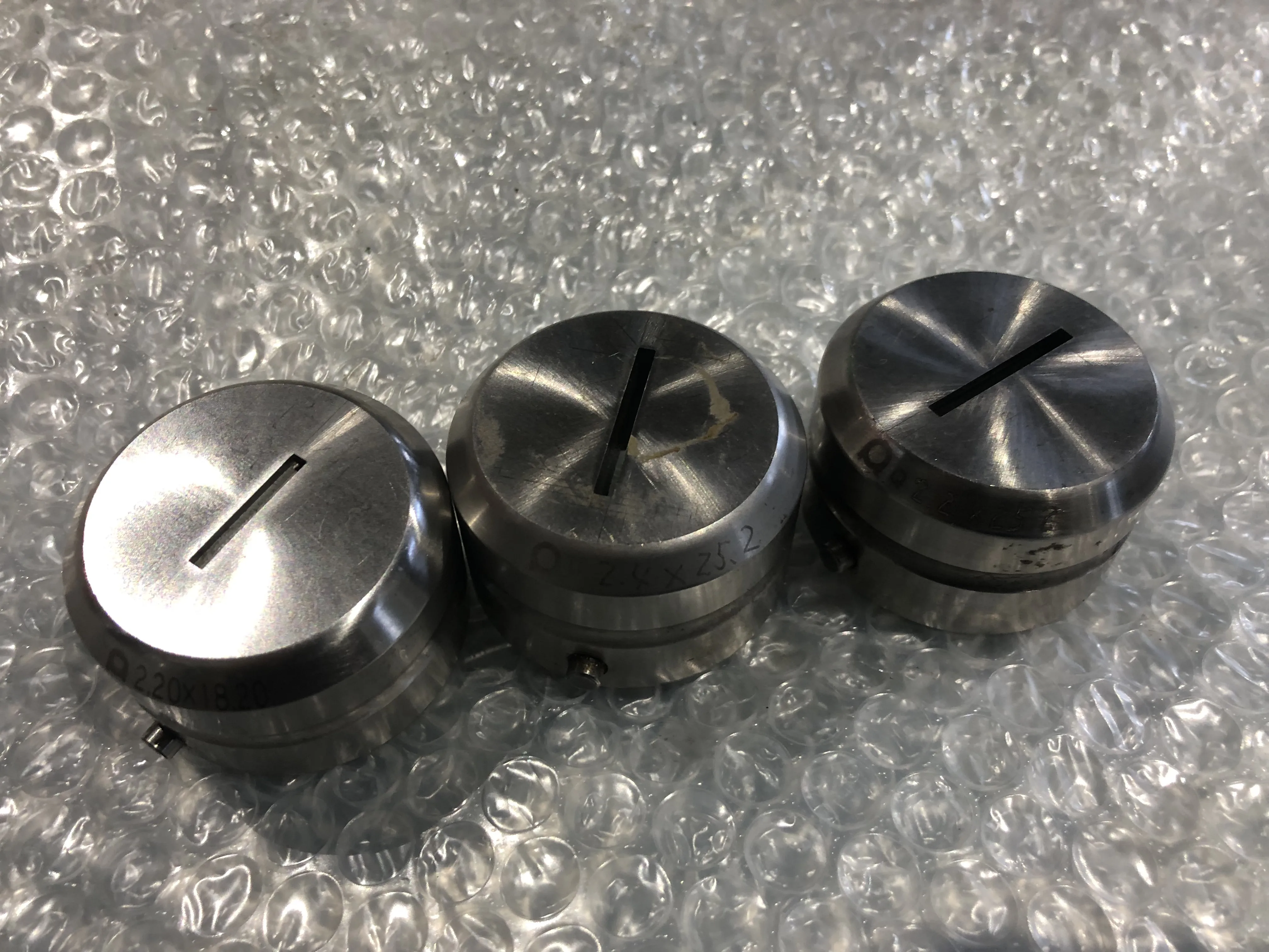 アマダ タレパン金型（ダイ）3個 2.20ｘ18.20/2.4ｘ25.2/2.2ｘ25.2 / AMADA Turret Punch Die 3pcs 2.20ｘ18.20/2.4ｘ25.2/2.2ｘ25.2 TS230237