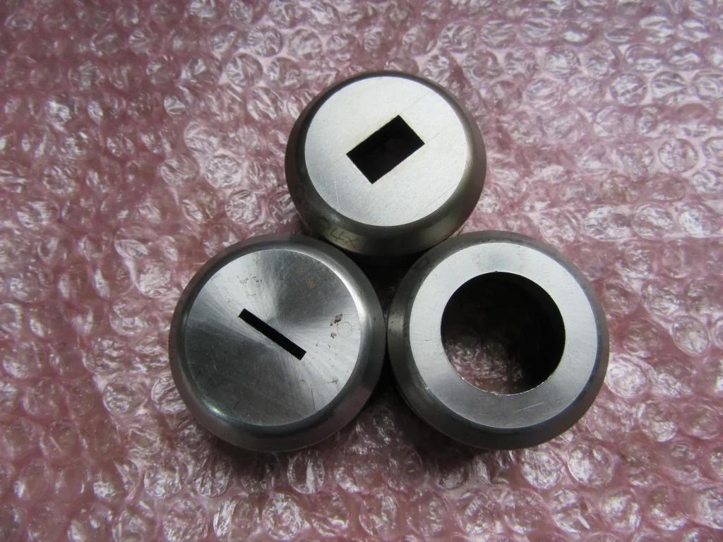 アマダ タレパン金型（ダイ） ①9.4x15.4 ②25.2 ③2.20x16.20 / AMADA Turret Punch Die ①9.4x15.4 ②25.2 ③2.20x16.20 TS230269