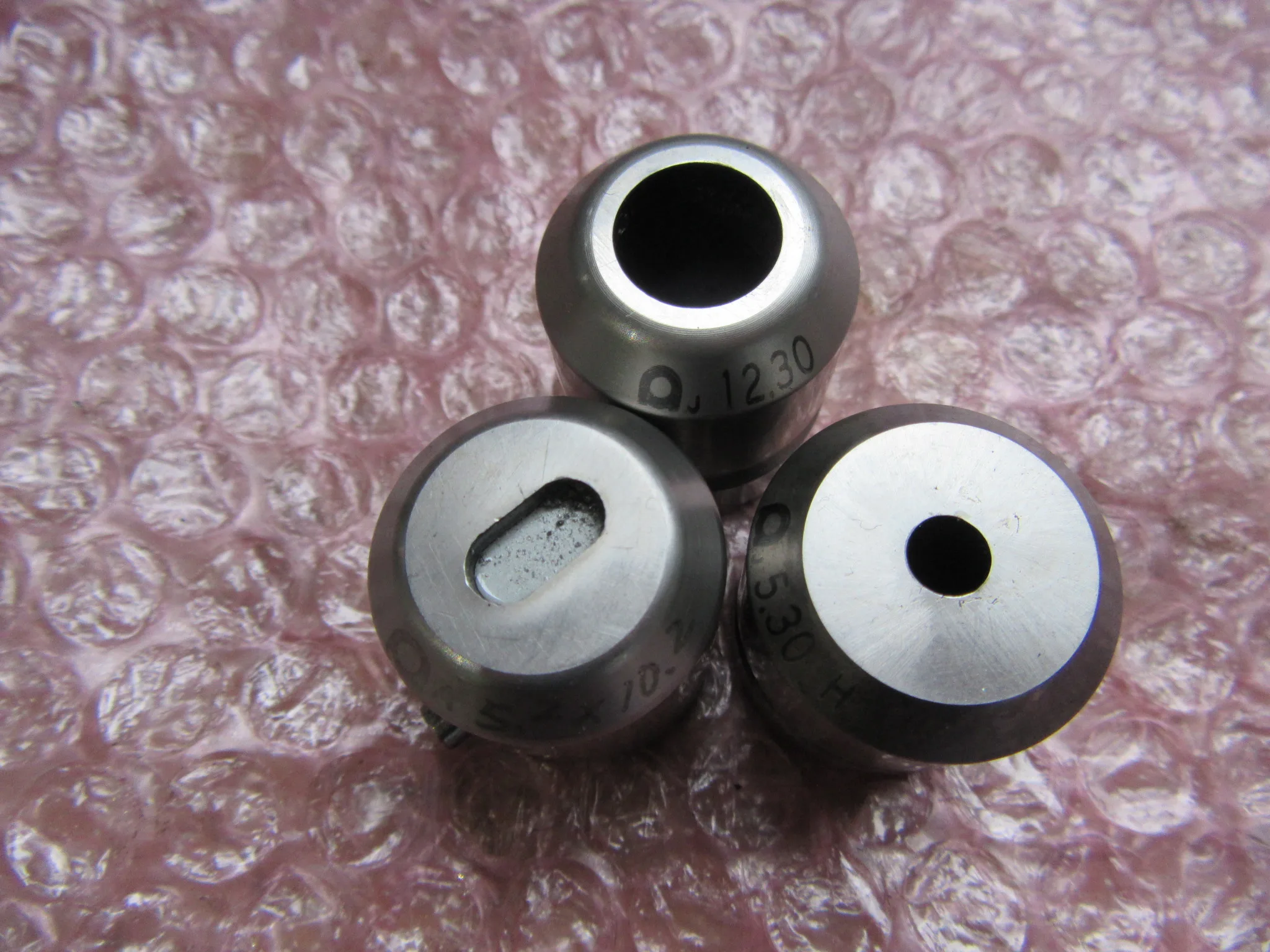 アマダ タレパン金型（ダイ） ①12.30 ②5.30 ③5.2x10.2 / AMADA Turret Punch Die ①12.30 ②5.30 ③5.2x10.2 TS230274
