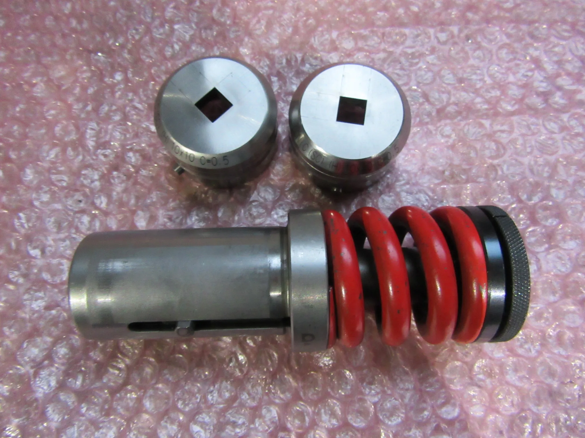 コニック タレパン金型セット ダイ=10x10(2個) パンチ=10x10 / CONIC Turret Punch & Die Set ダイ=10x10(2個) パンチ=10x10 TS230302