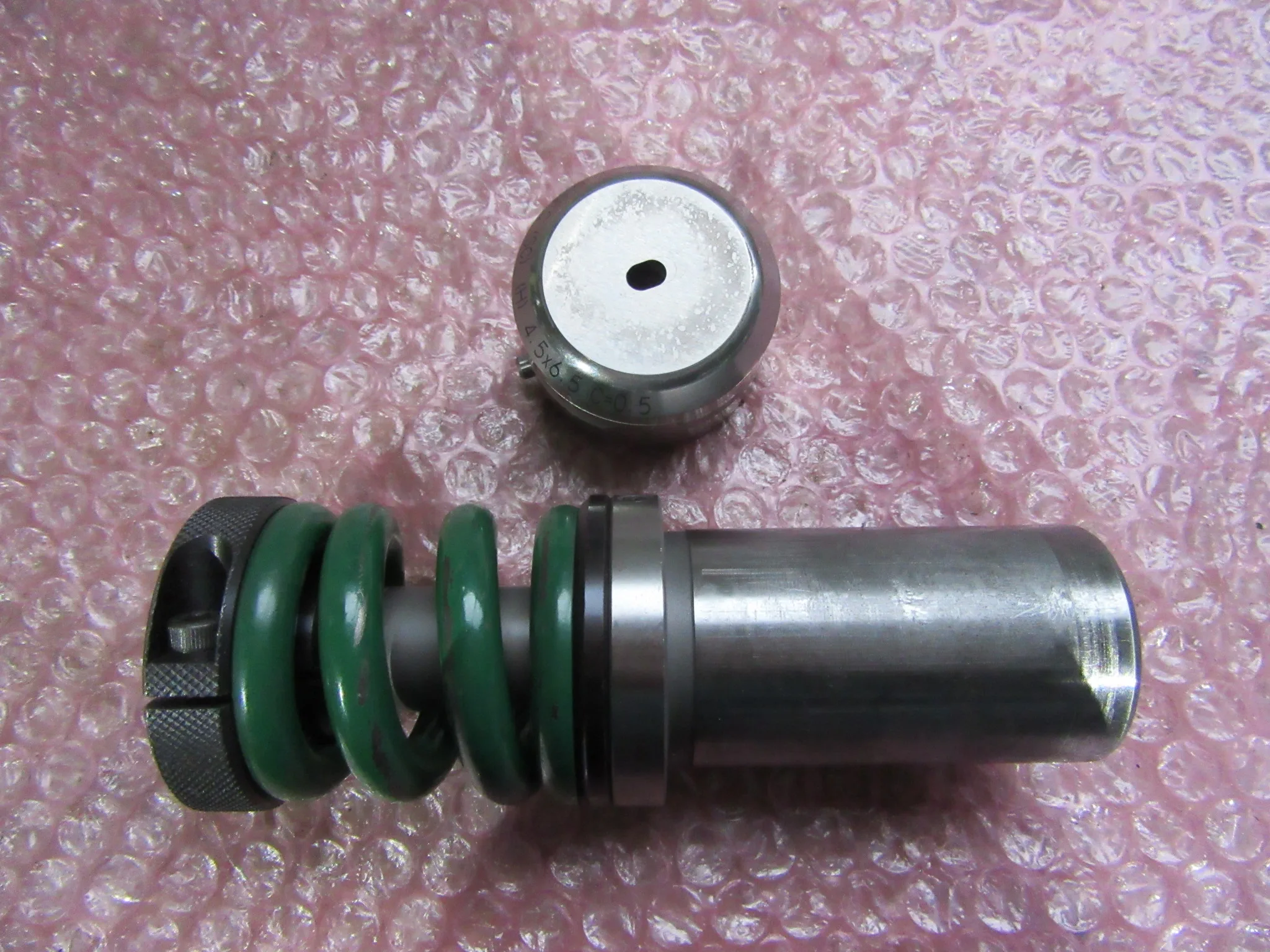 コニック タレパン金型セット ダイ=4.5ｘ6.5 パンチ=4.5ｘ6.5 / CONIC Turret Punch & Die Set ダイ=4.5ｘ6.5 パンチ=4.5ｘ6.5 TS230303