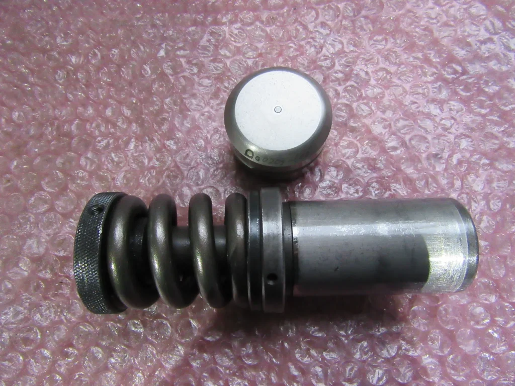 アマダ タレパン金型セット ダイ=0203-100 パンチ=0203-100 / AMADA Turret Punch & Die Set ダイ=0203-100 パンチ=0203-100 TS230310