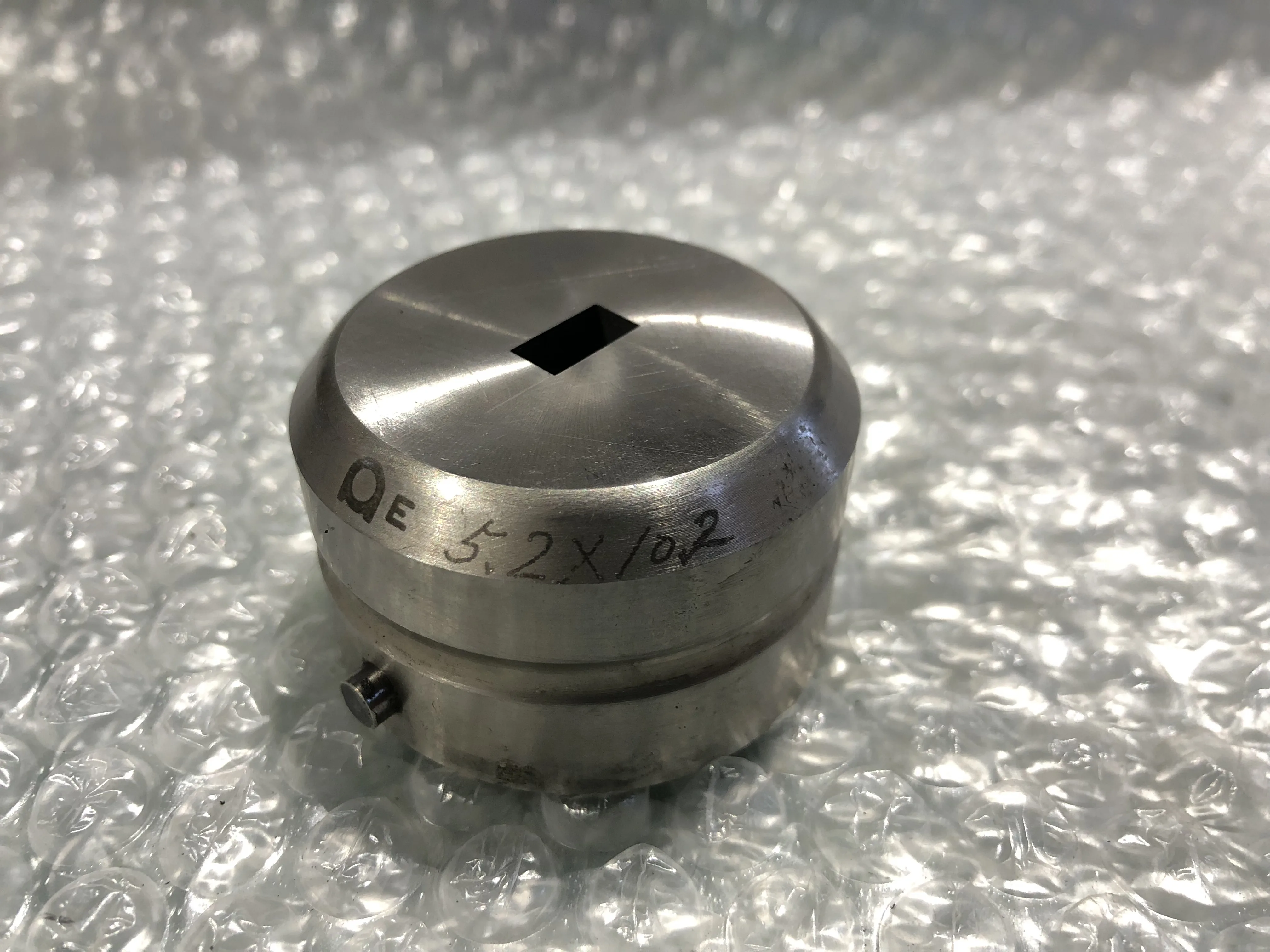 アマダ タレパン金型 パンチ＆ダイセット（ショート） ダイ：5.2x10.2 パンチ：5.0x10.0 / AMADA ダイ：5.2x10.2 パンチ：5.0x10.0 TS240006