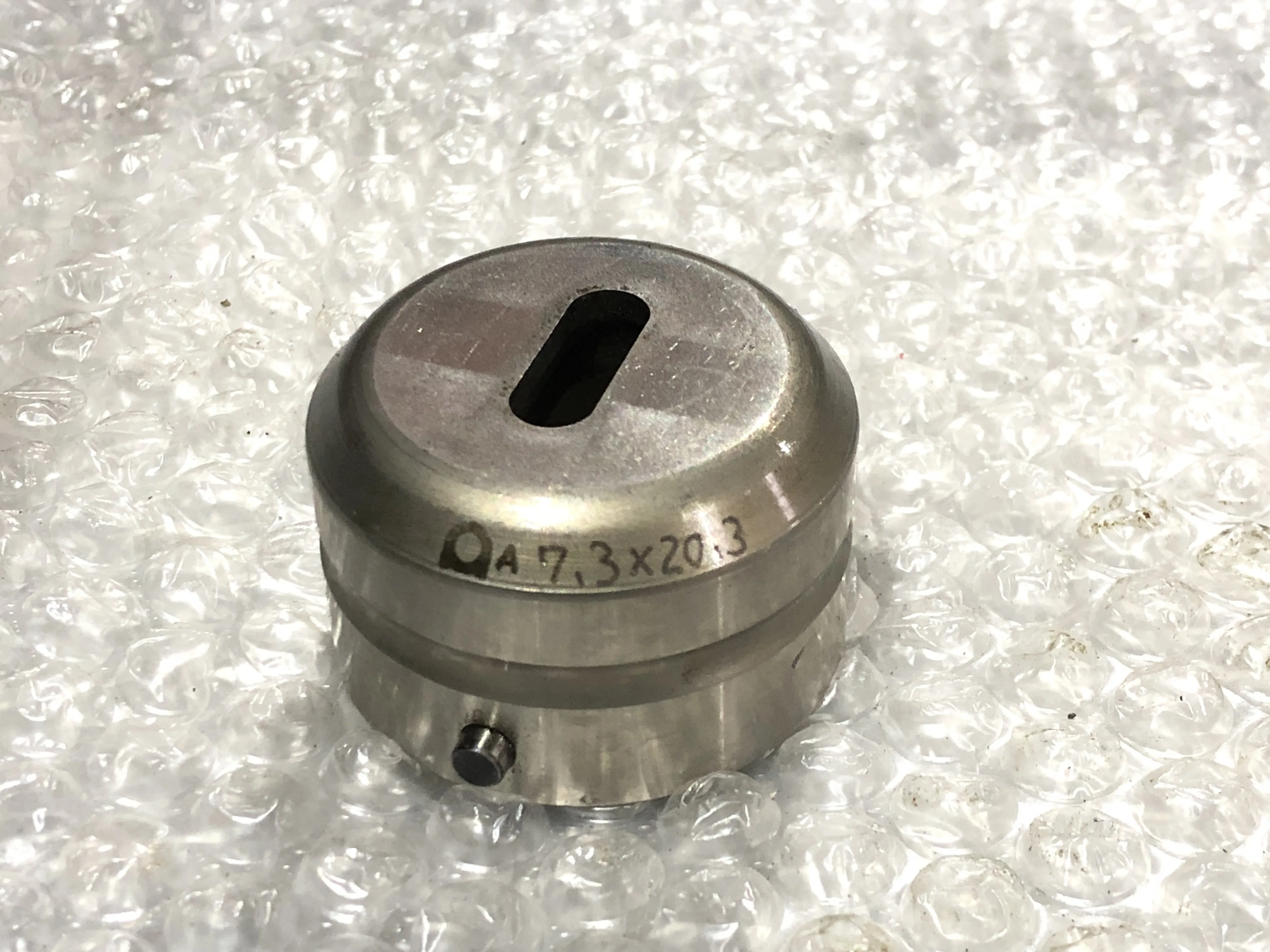 アマダ タレパン金型 パンチ＆ダイセット（ショート） ダイ：7.3x20.3 パンチ：7.0x20.0 / AMADA ダイ：7.3x20.3 パンチ：7.0x20.0 TS240033