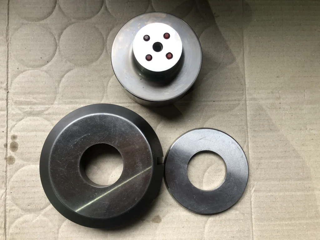 アマダ タレパン金型 パンチ＆ダイセット パンチ：φ43.0,ダイ：φ43.3 / AMADA パンチ：φ43.0,ダイ：φ43.3 TS240130