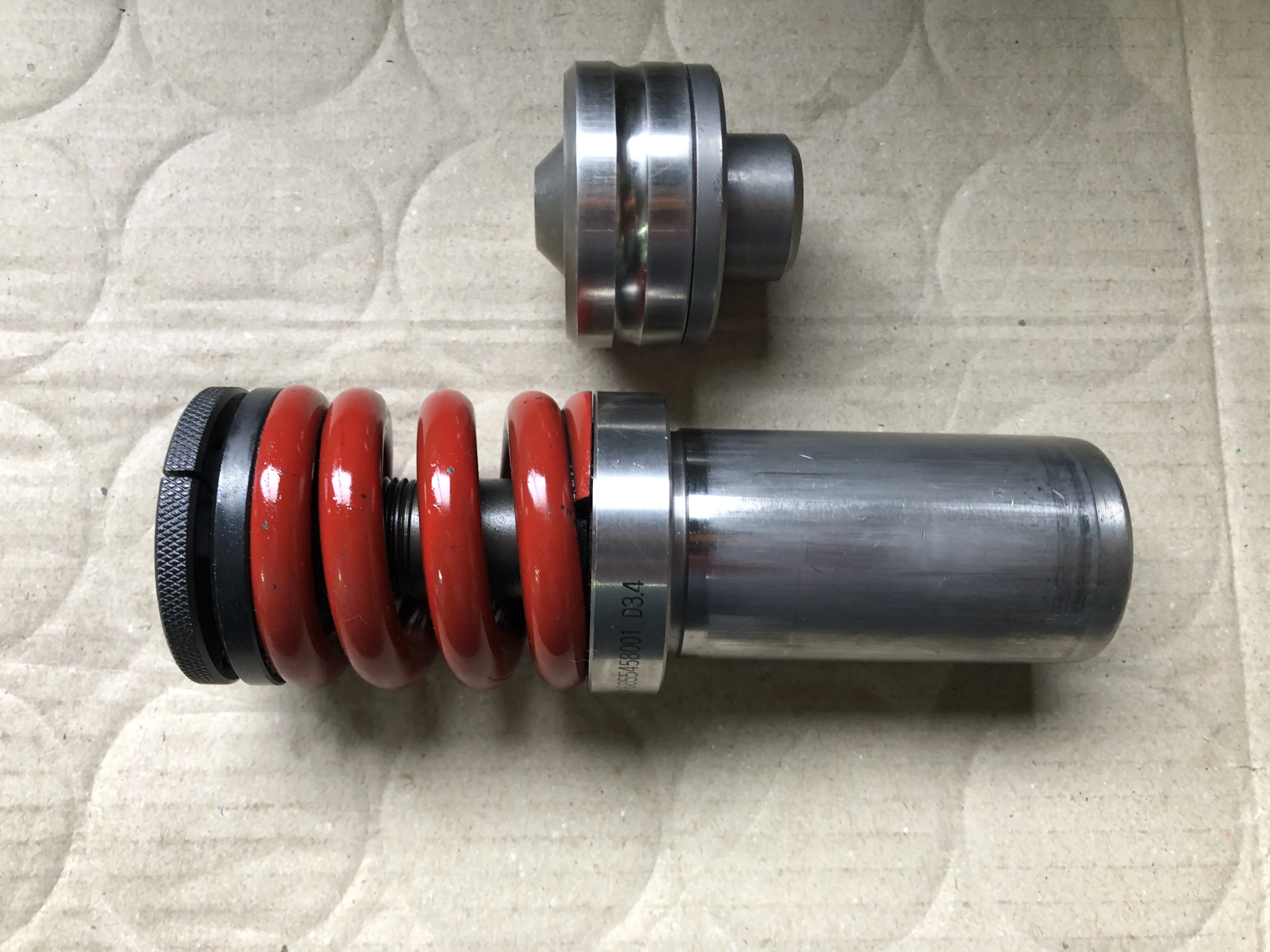 アマダ タレパン金型 パンチ＆ダイセット ダイ：D3.4x0.7 パンチ: D3.4 / AMADA ダイ：D3.4x0.7 パンチ: D3.4 TS240135