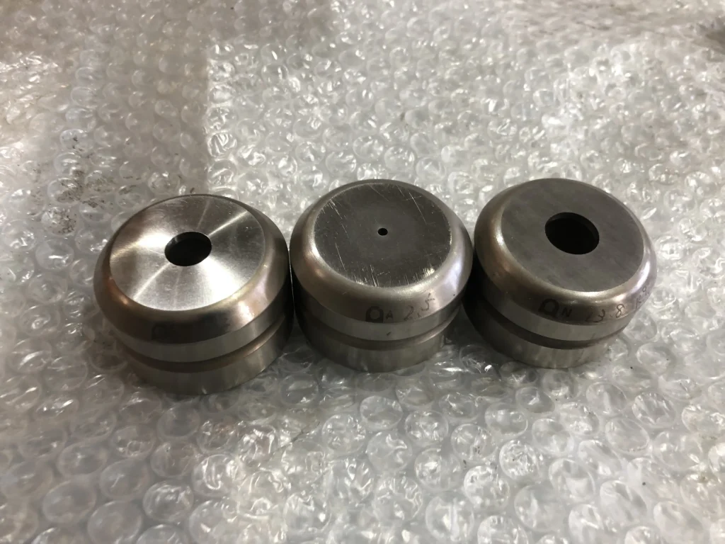 アマダ タレパン金型 ダイ 3個 ①φ11.2②φ2.5③φ13.8 / AMADA ①φ11.2②φ2.5③φ13.8 TS240160