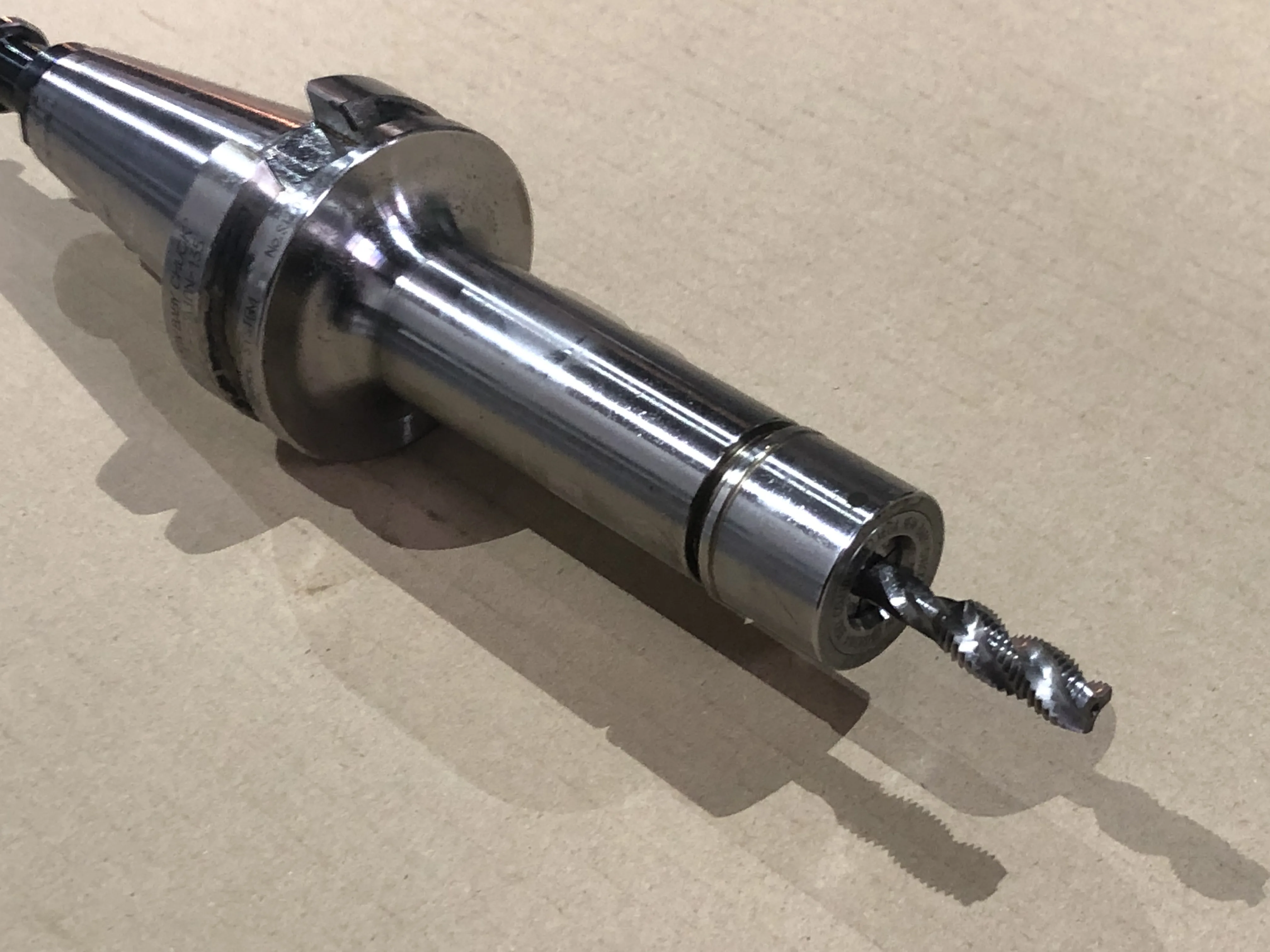 大昭和精機 BIG BBT40 BBT40-MEGA10N-135 / BIG DAISHOWA BBT40 Mega New Baby Chuck BBT40-MEGA10N-135 TU220081