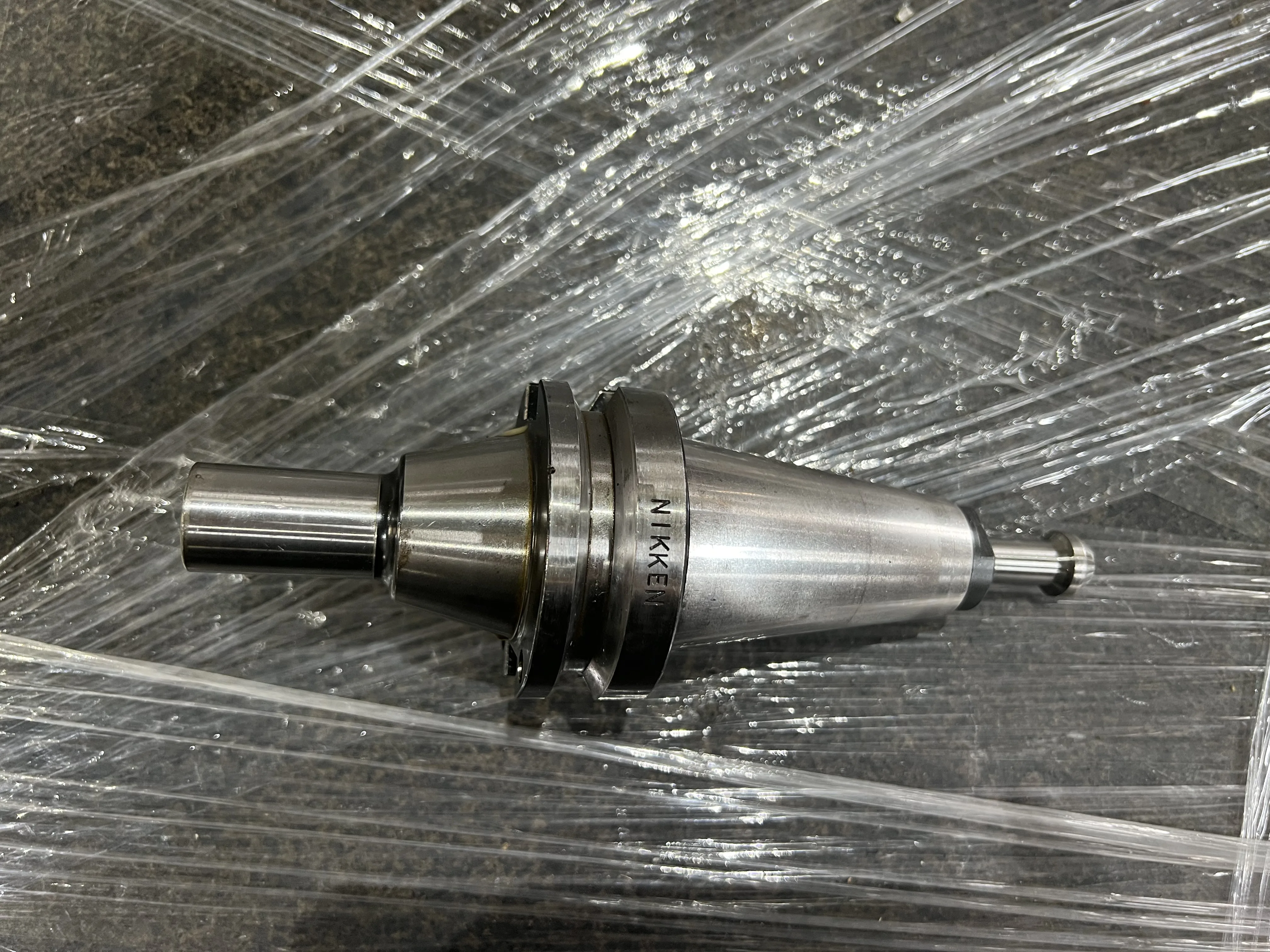 日研工作所 BT40 BT40-MMC8-90 / NIKKEN KOSAKUSHO WORKS BT40 Milling Chuck BT40-MMC8-90 TU220196