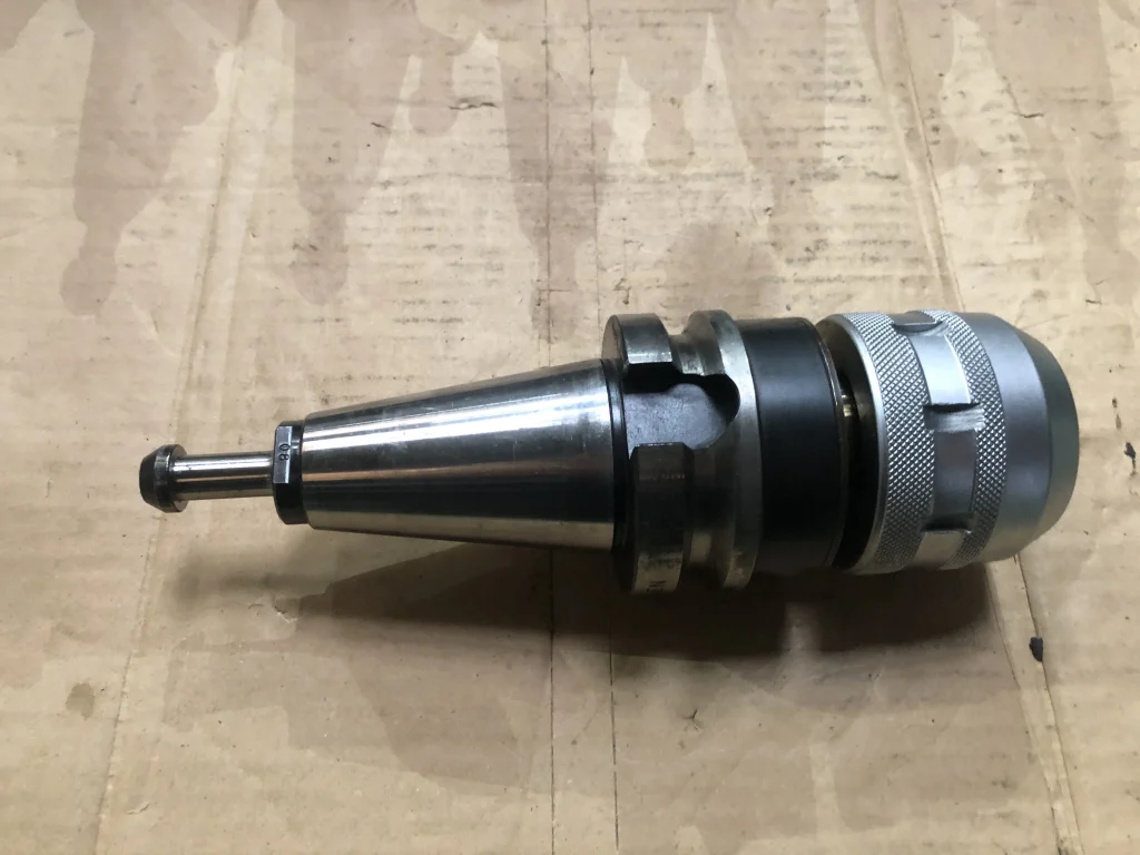 日研工作所 BT40 BT40-C22-90 / NIKKEN KOSAKUSHO WORKS BT40 Milling Chuck BT40-C22-90 TU220446