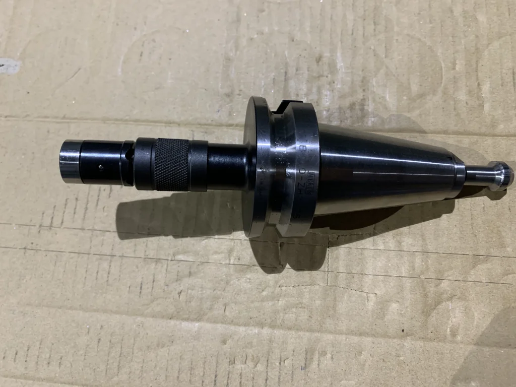 日研工作所 BT40 BT40-ZH8-75 / NIKKEN KOSAKUSHO WORKS BT40 Tap Holder BT40-ZH8-75 TU220757
