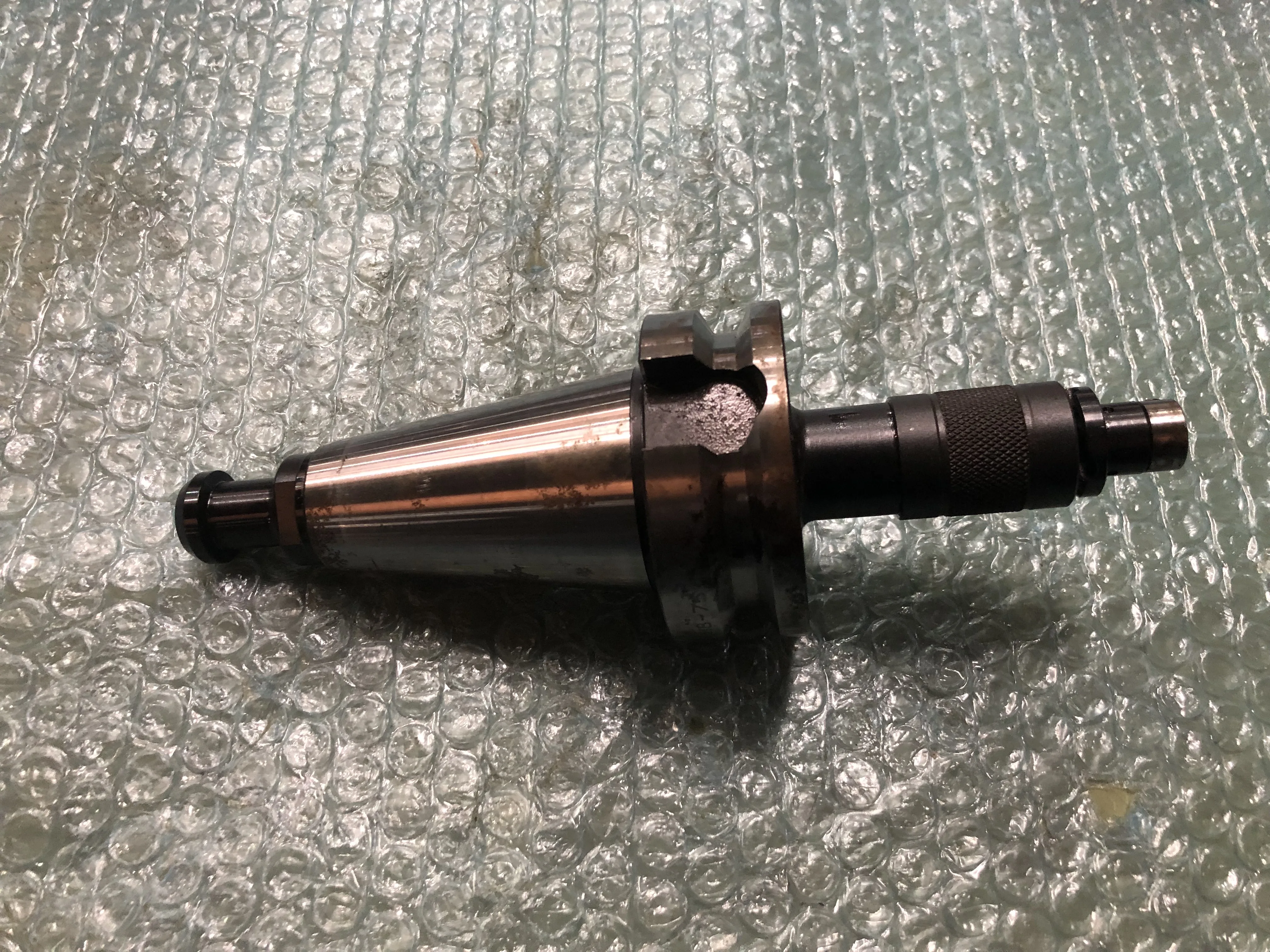 日研工作所 BT40 BT40-ZH8-75 / NIKKEN KOSAKUSHO WORKS BT40 Tap Holder BT40-ZH8-75 TU230048