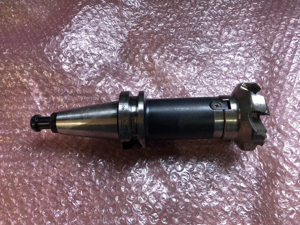 田倉工具製作所 STK BT40 BT40-FMC22-105 / TAKURA TOOLING SYSTEM (STK) BT40 Face Mill Arbor BT40-FMC22-105 TU230083
