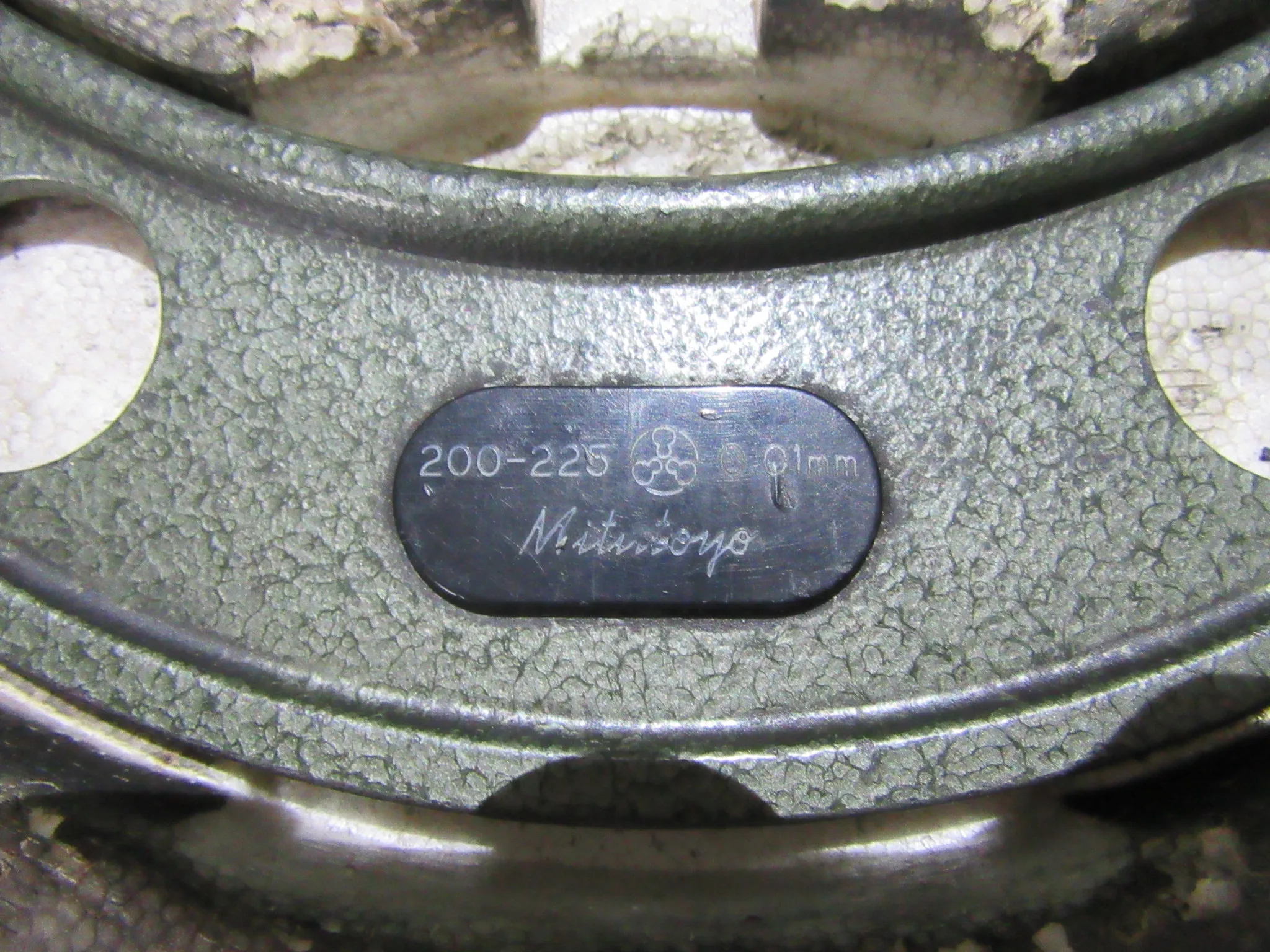 ミツトヨ/三豊製作所 外側マイクロメーター 200-225 / MITUTOYO Outside Micrometer 200-225 TX210193