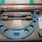 ミツトヨ/三豊製作所 外側マイクロメーター 275~300ｍｍ / MITUTOYO Outside Micrometer 275~300ｍｍ TX210204