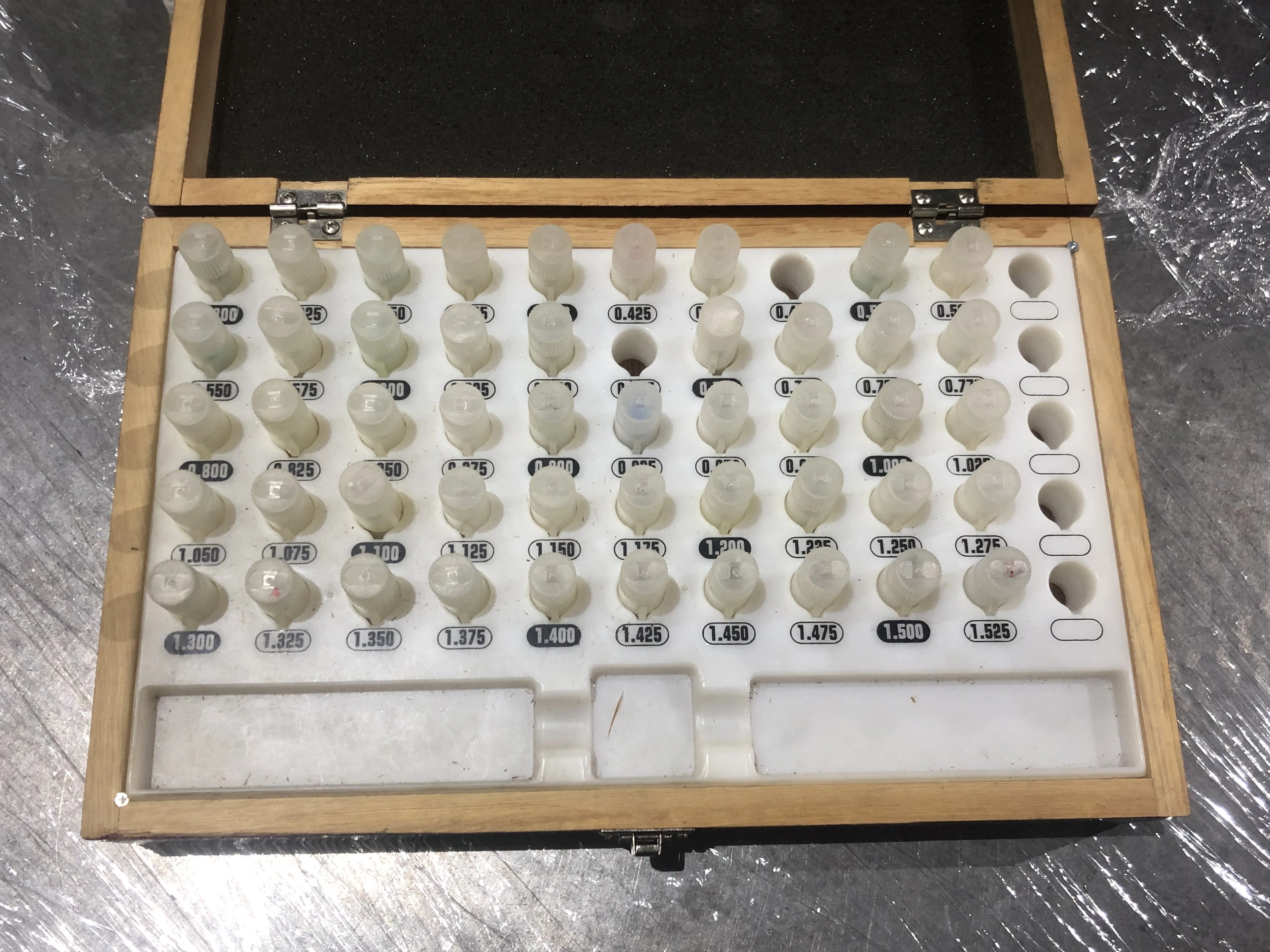 新潟精機 SK ピンゲージセット 0.300-1.525mm / NIIGATA SEIKI Pin Gauge Set 0.300-1.525mm TX210283