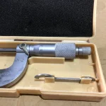 ミツトヨ/三豊製作所 外側マイクロメーター 101-103（M210-25） / MITUTOYO Outside Micrometer 101-103（M210-25） TX220196