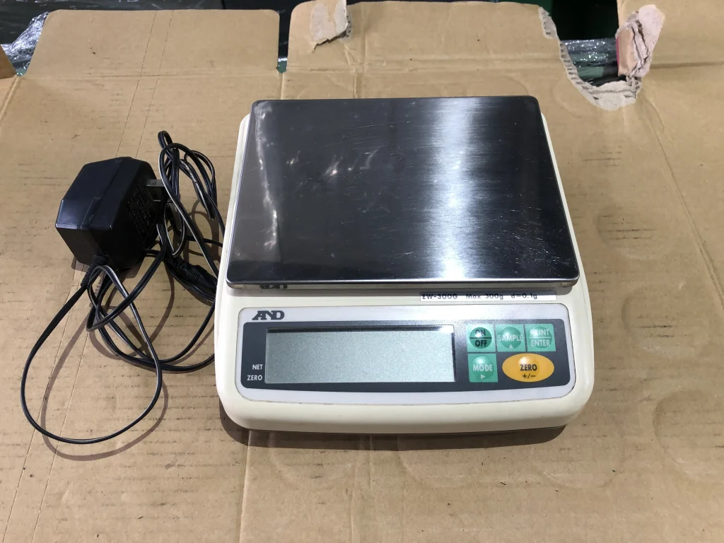 エー・アンド・デイ 汎用上皿電子天秤 EW-300G / A&D Precision Balance EW-300G TX220235
