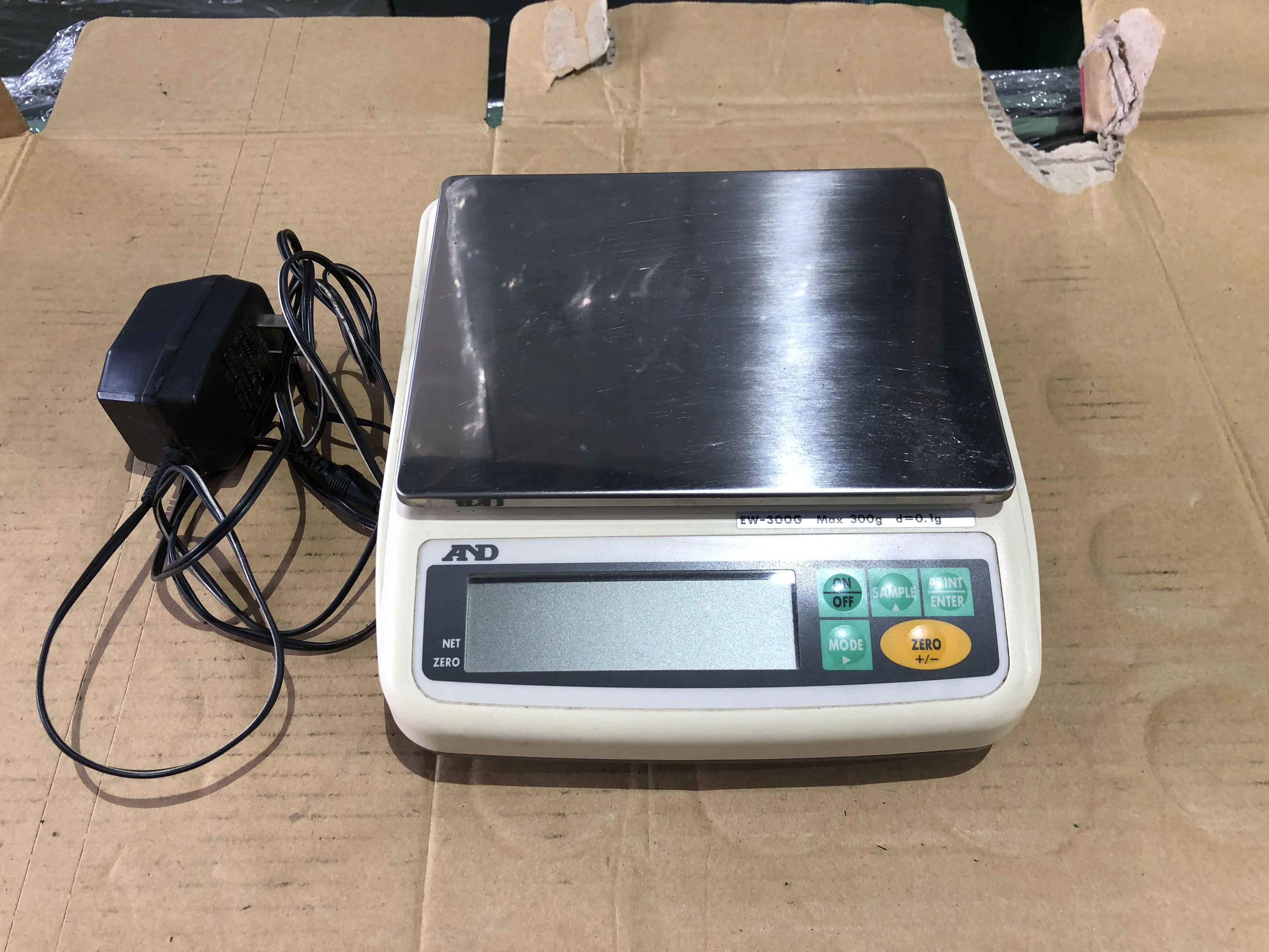 エー・アンド・デイ 汎用上皿電子天秤 EW-300G / A&D Precision Balance EW-300G TX220235