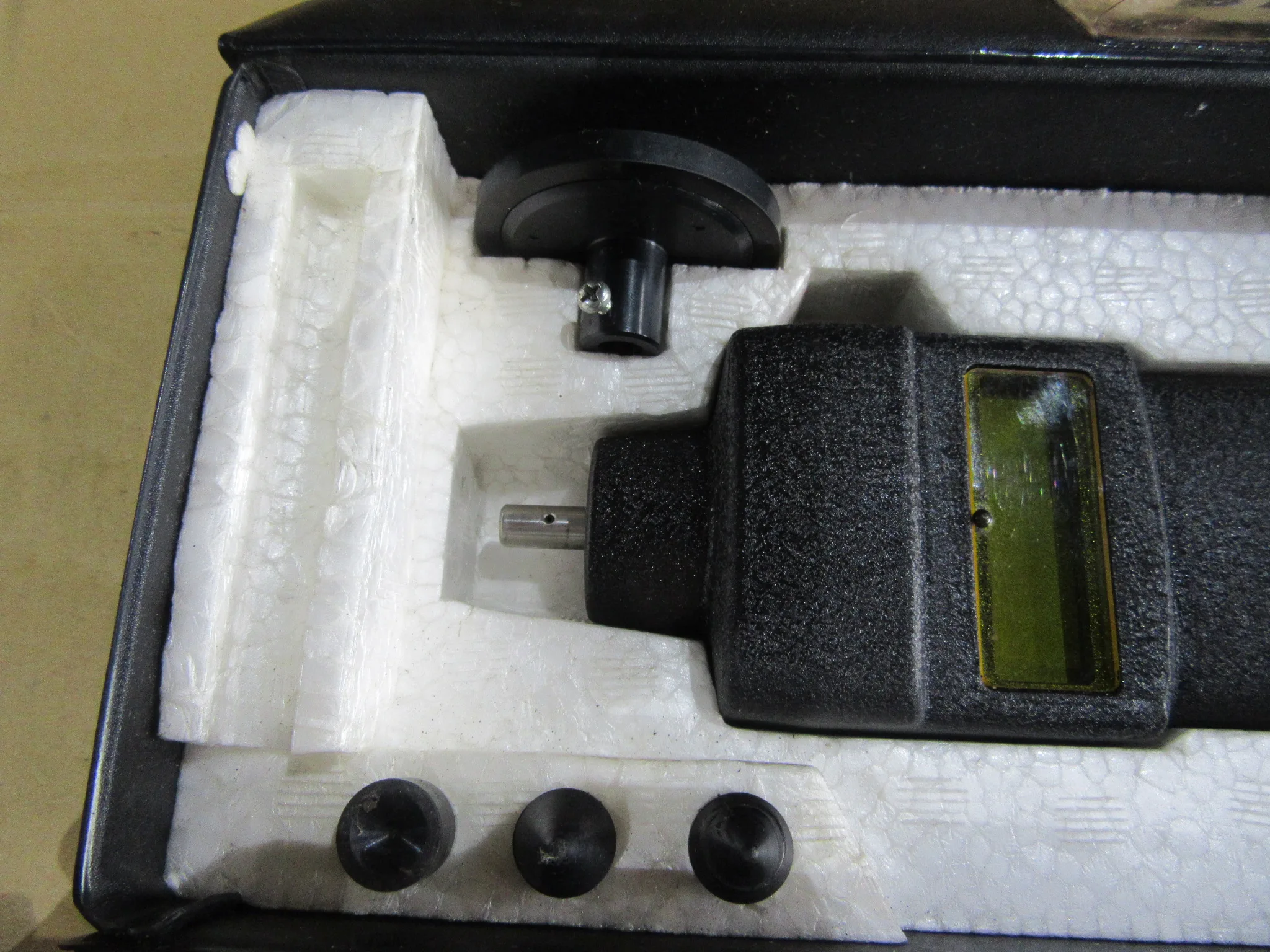シンポ工業 ハンドヘルド回転速度計 DT-105 / SHIMPO INDUSTRIAL Hand Digital Tachometer DT-105 TX220297