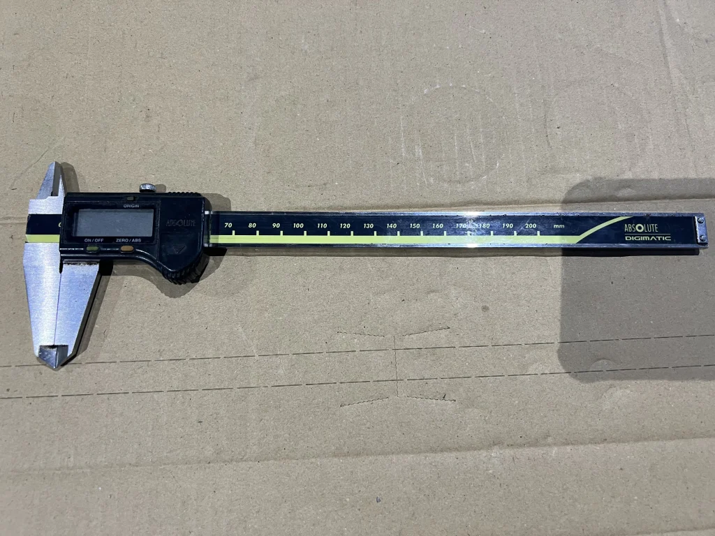 ABSデジマチックノギス CD-20CPX 200mm / ABSDigimatic Vernier Caliper CD-20CPX 200mm TX220559