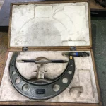 ミツトヨ/三豊製作所 外側マイクロメーター 250-275mm / MITUTOYO Outside Micrometer 250-275mm TX230215