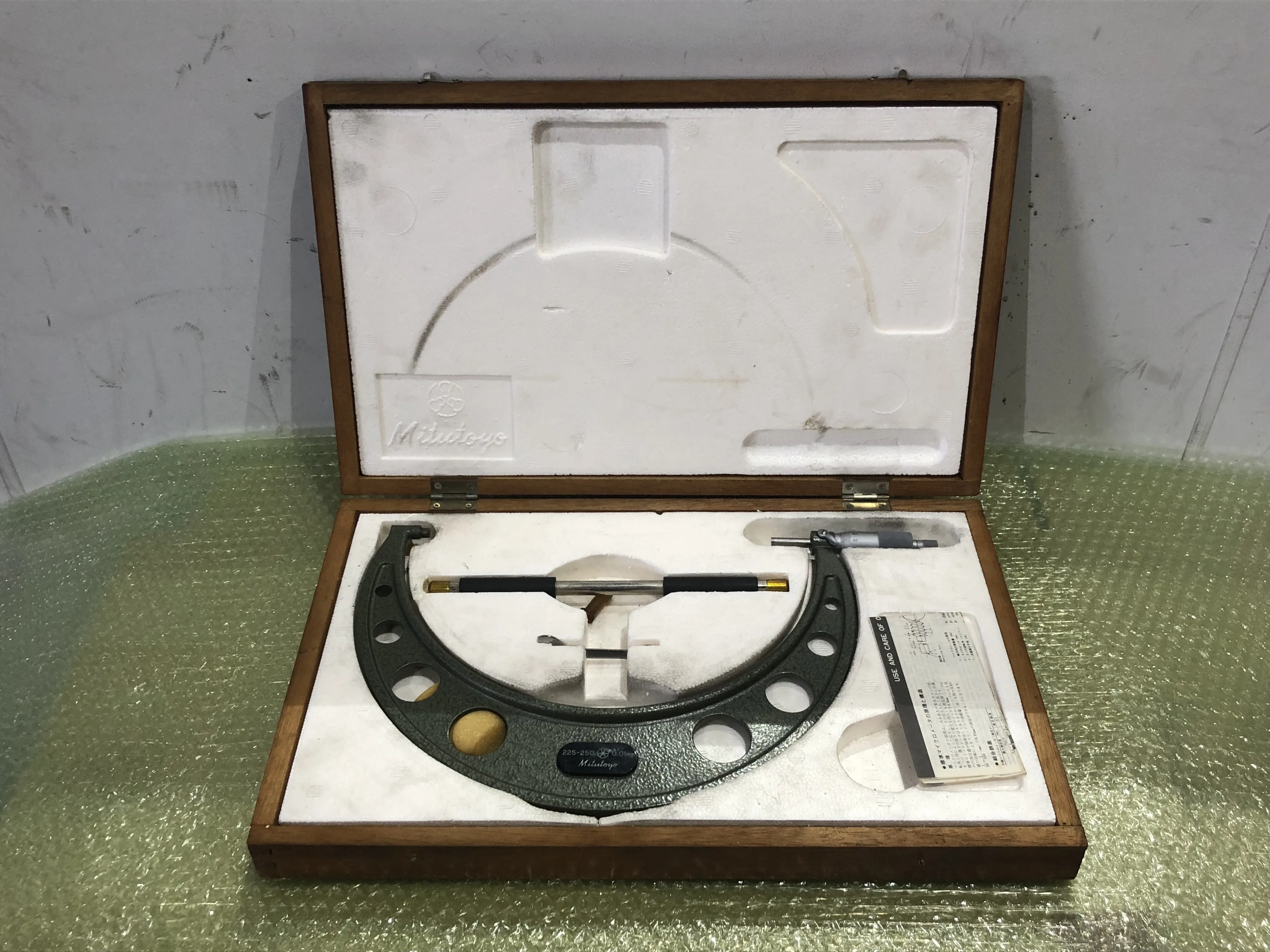 ミツトヨ/三豊製作所 外側マイクロメーター 103-146 OM-250 / MITUTOYO 103-146 OM-250 TX240034