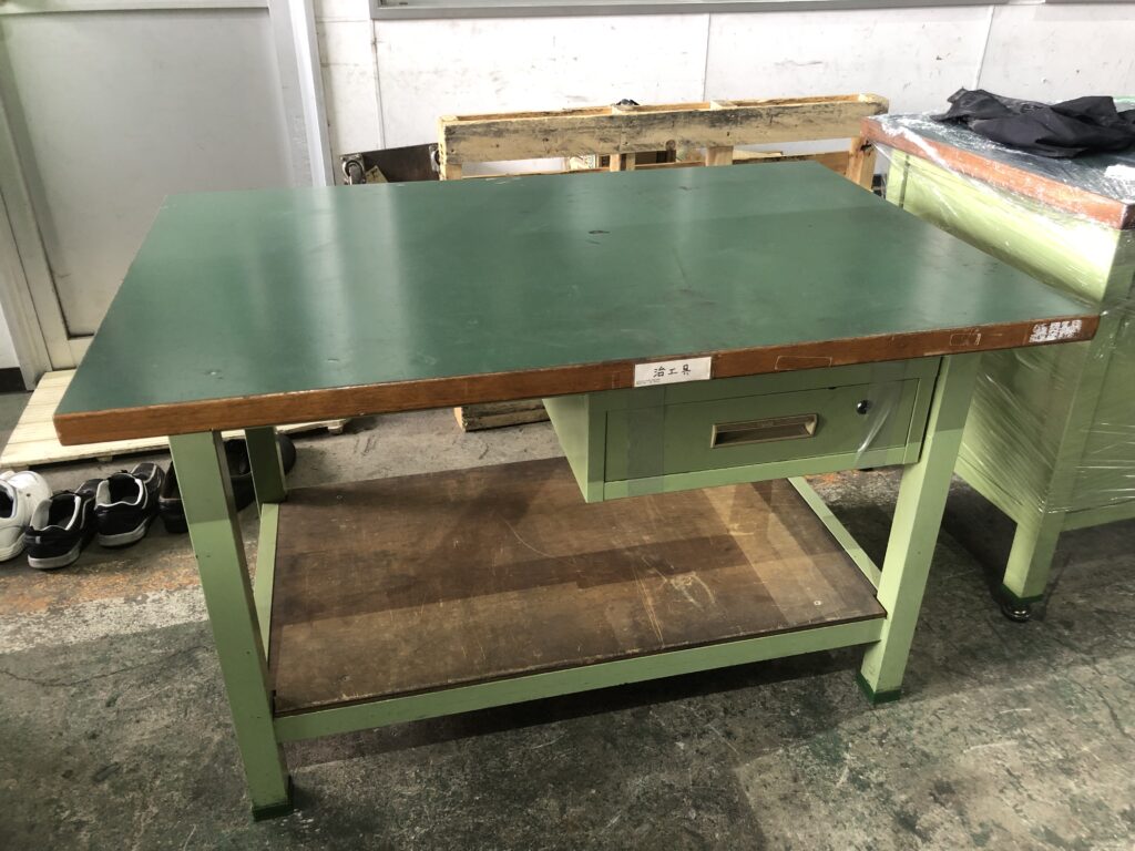 作業台/サカエ/SAKAE/W1200xD800xH745(mm)/TH250037